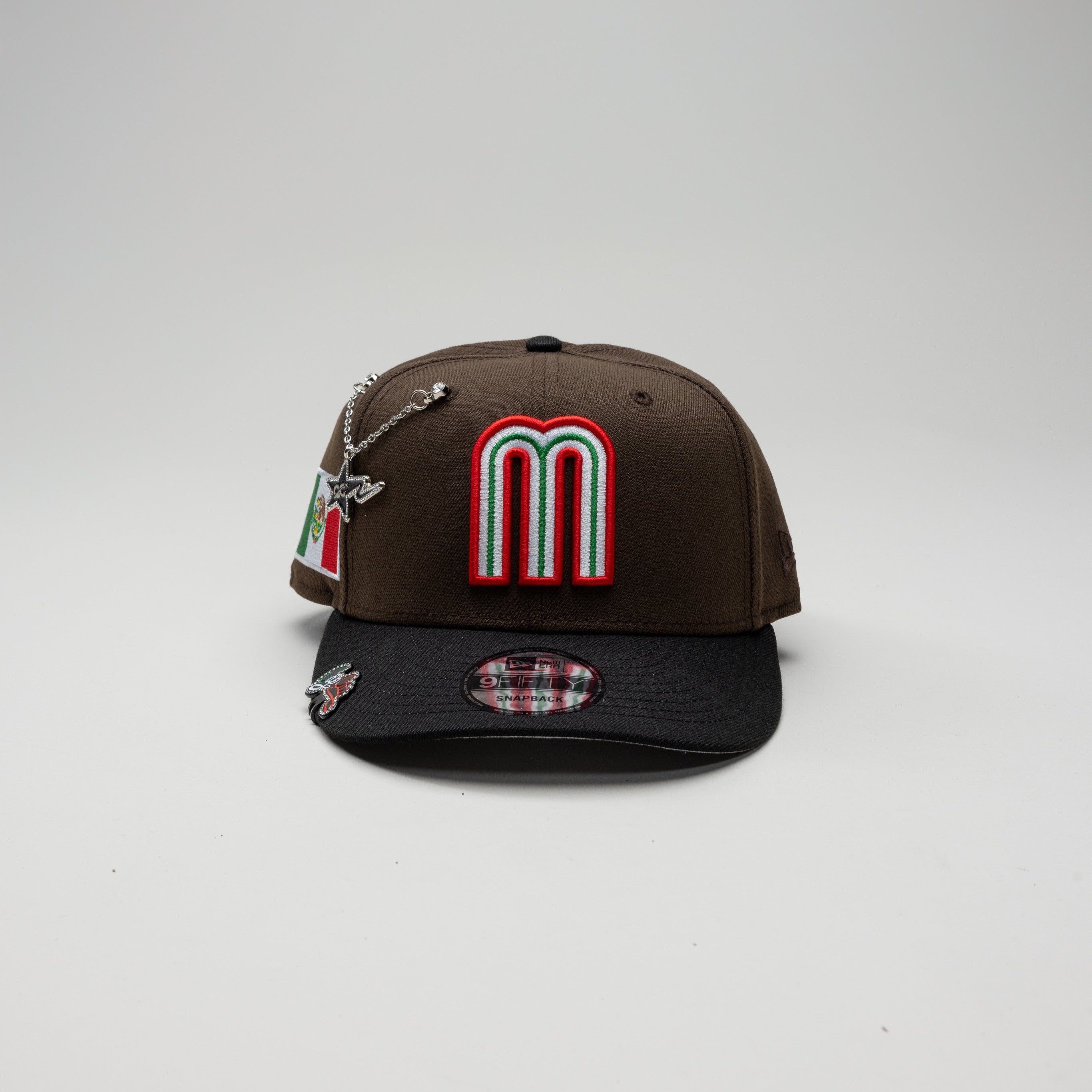 NEW ERA EXCLUSIVE 9FIFTY BROWN/BLACK MEXICO SNAPBACK W/ MEXICO FLAG SIDE PATCH