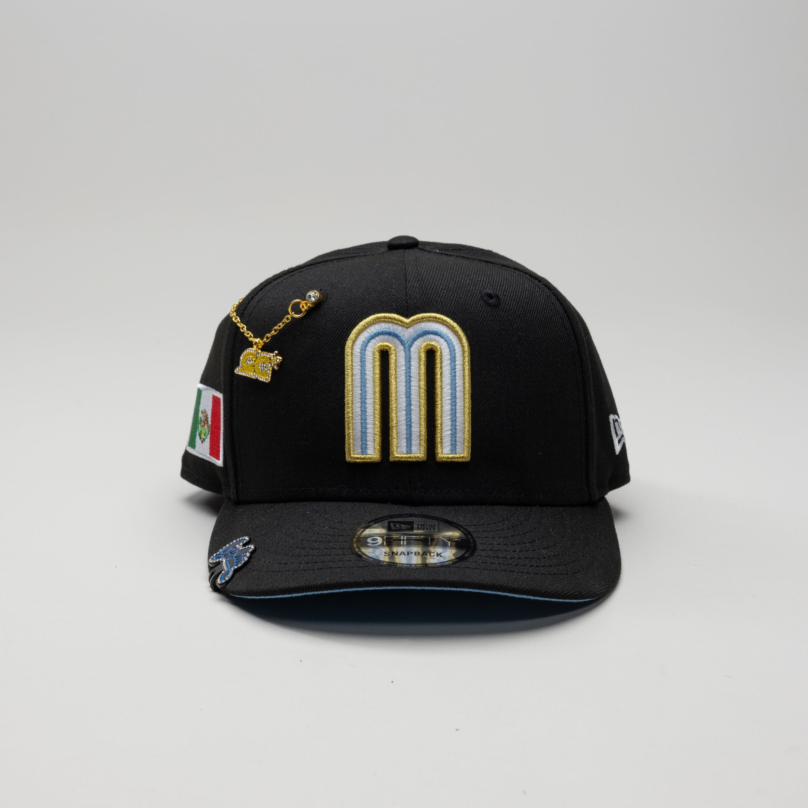 NEW ERA EXCLUSIVE 9FIFTY BLACK MEXICO SNAPBACK W/ MEXICO FLAG SIDE PATCH