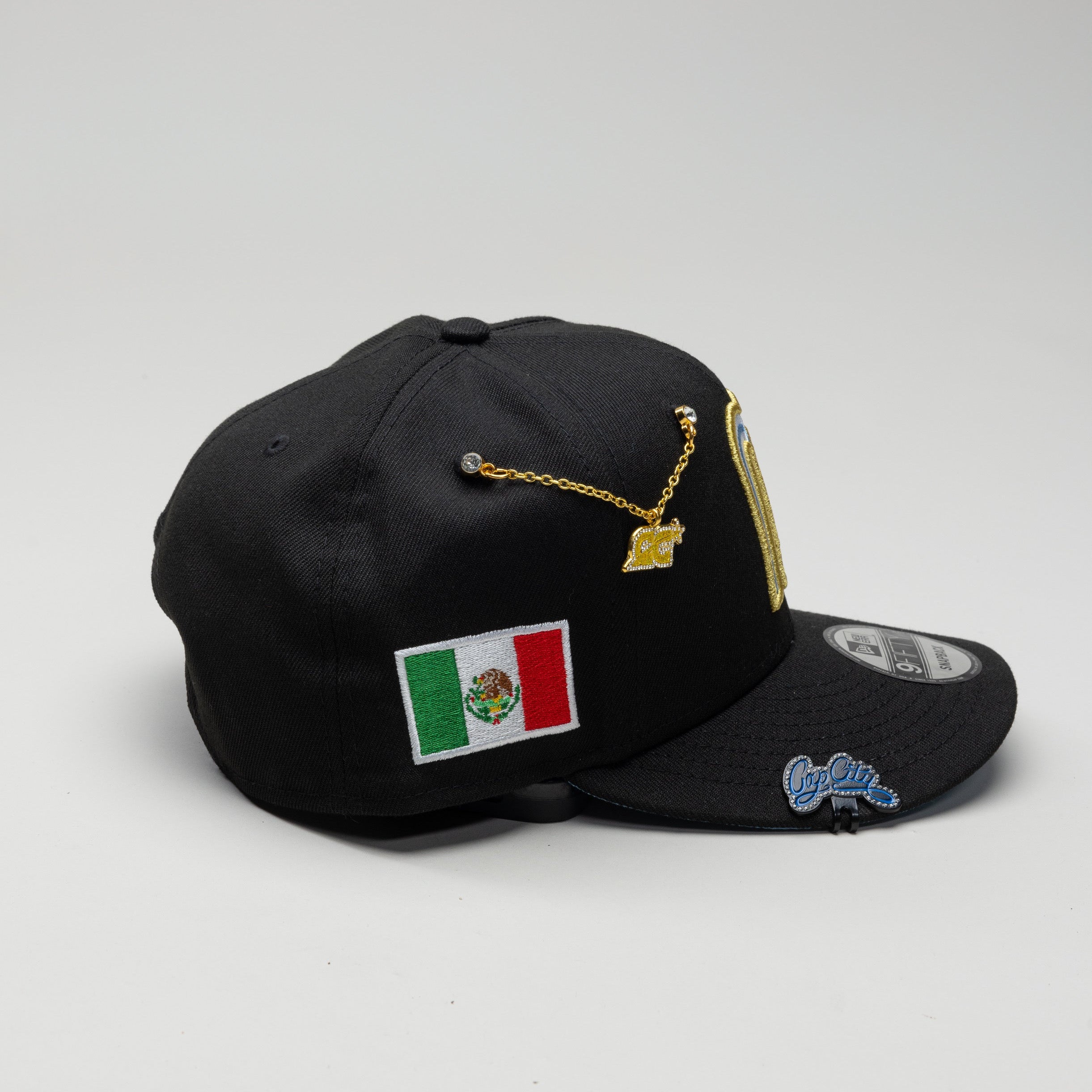 NEW ERA EXCLUSIVE 9FIFTY BLACK MEXICO SNAPBACK W/ MEXICO FLAG SIDE PATCH