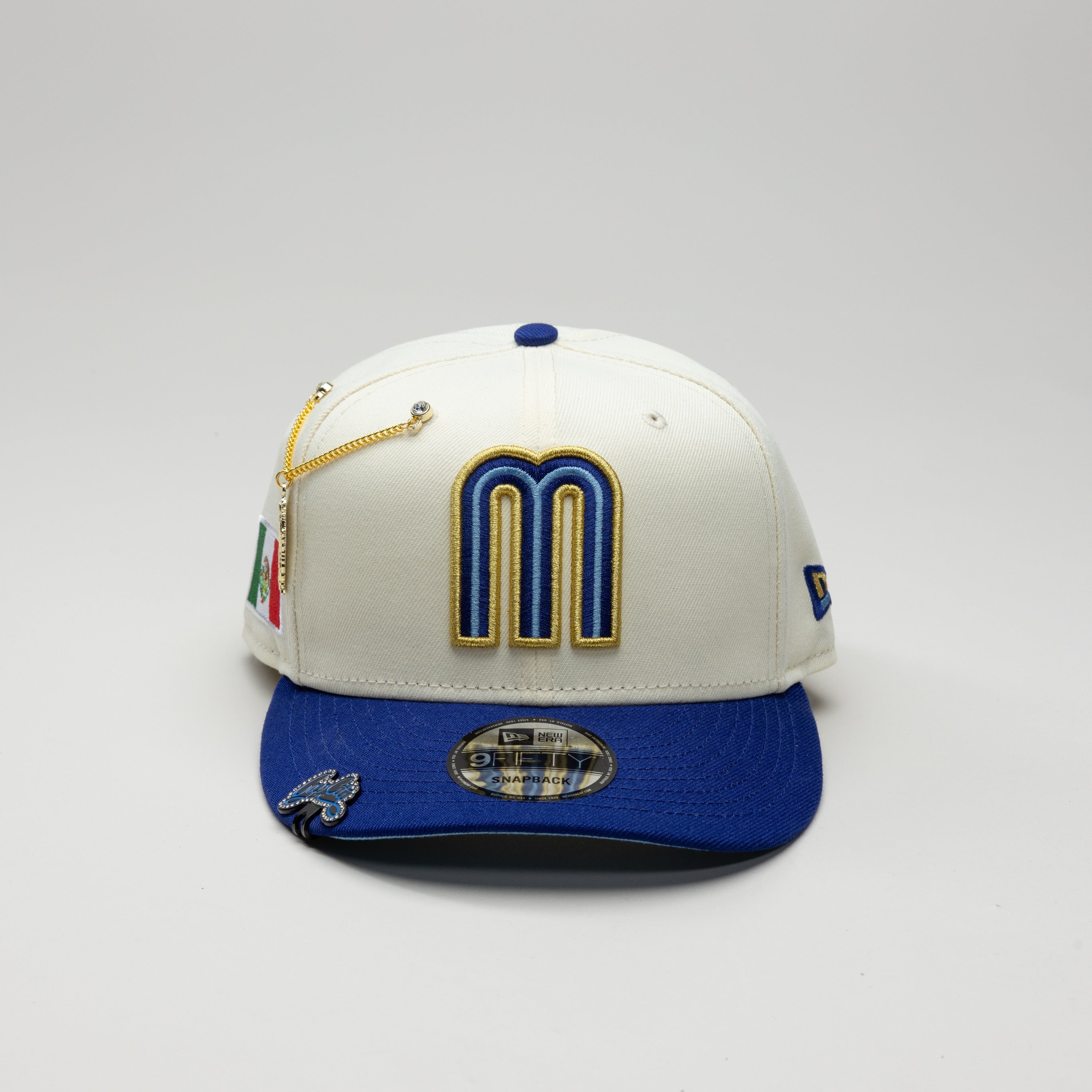 NEW ERA EXCLUSIVE 9FIFTY CHROME WHITE/BLUE MEXICO SNAPBACK W/ MEXICO FLAG SIDE PATCH