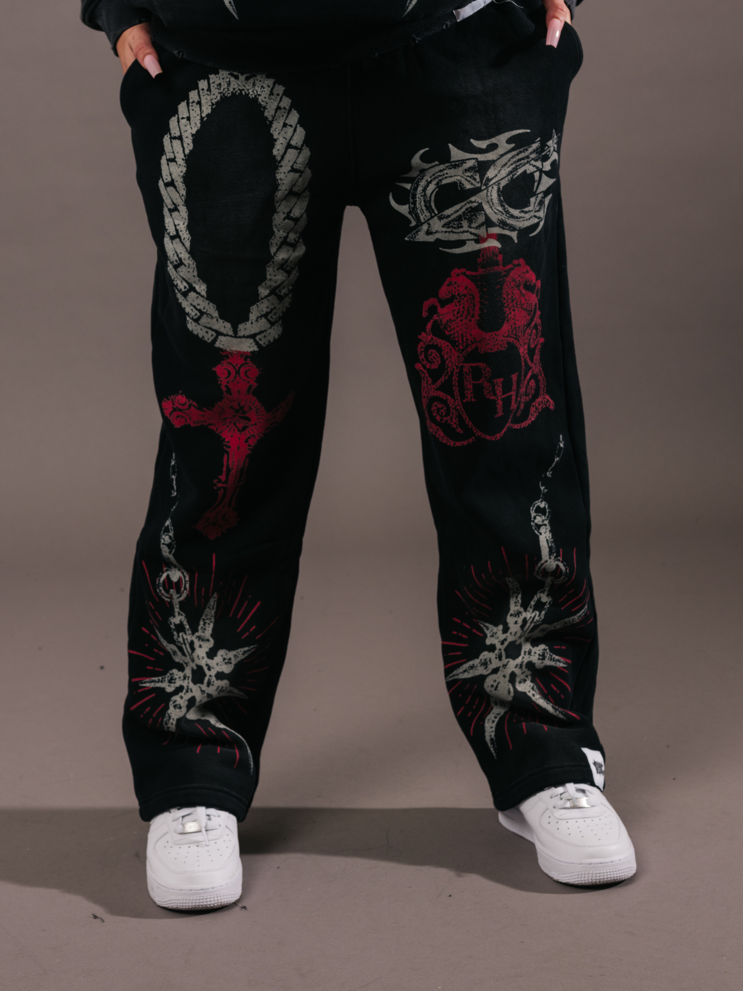 EXCLUSIVE CLUB x RANCHO HUMILDE BLACK/RED SWEATS