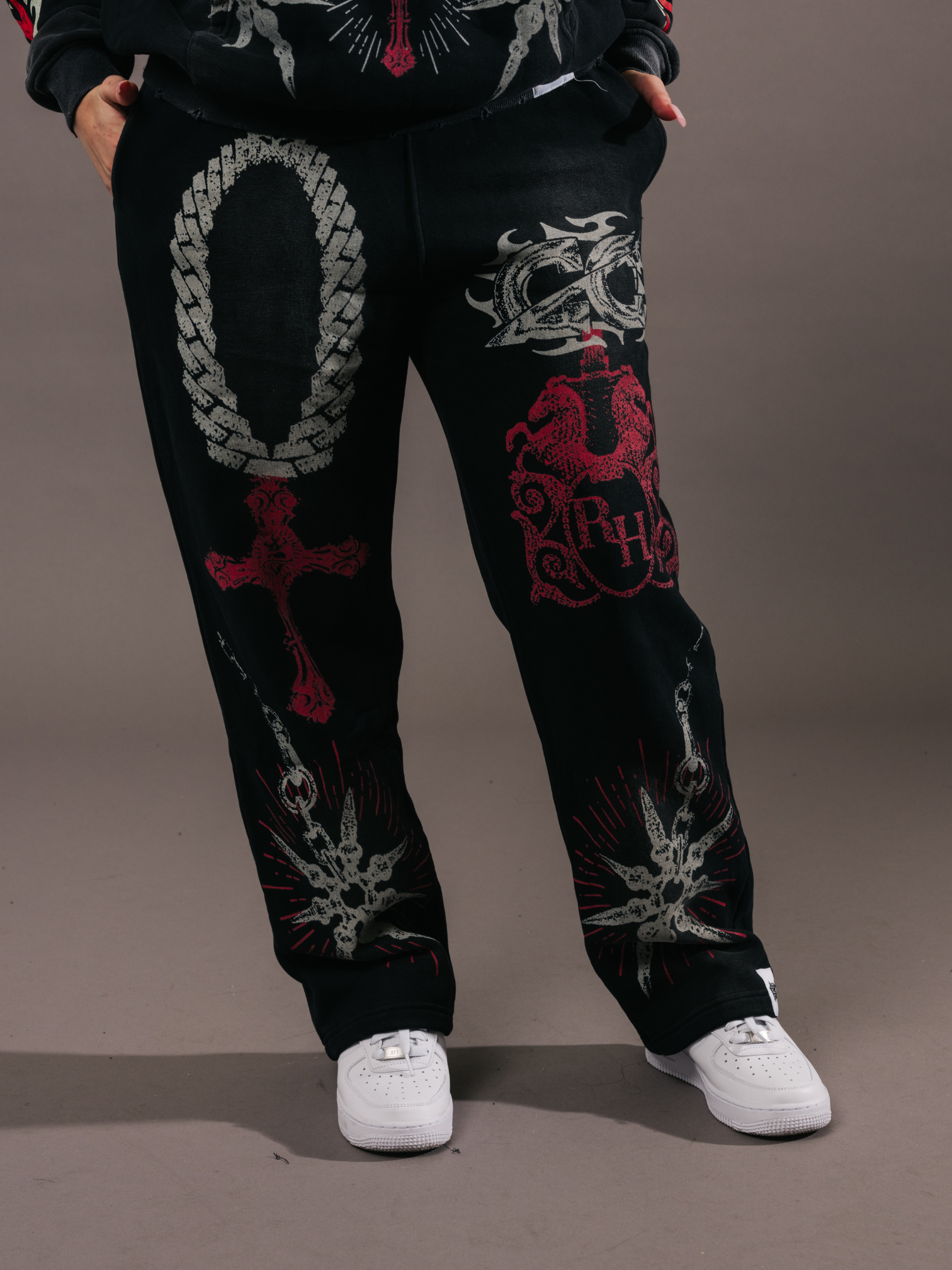 EXCLUSIVE CLUB x RANCHO HUMILDE BLACK/RED SWEATS