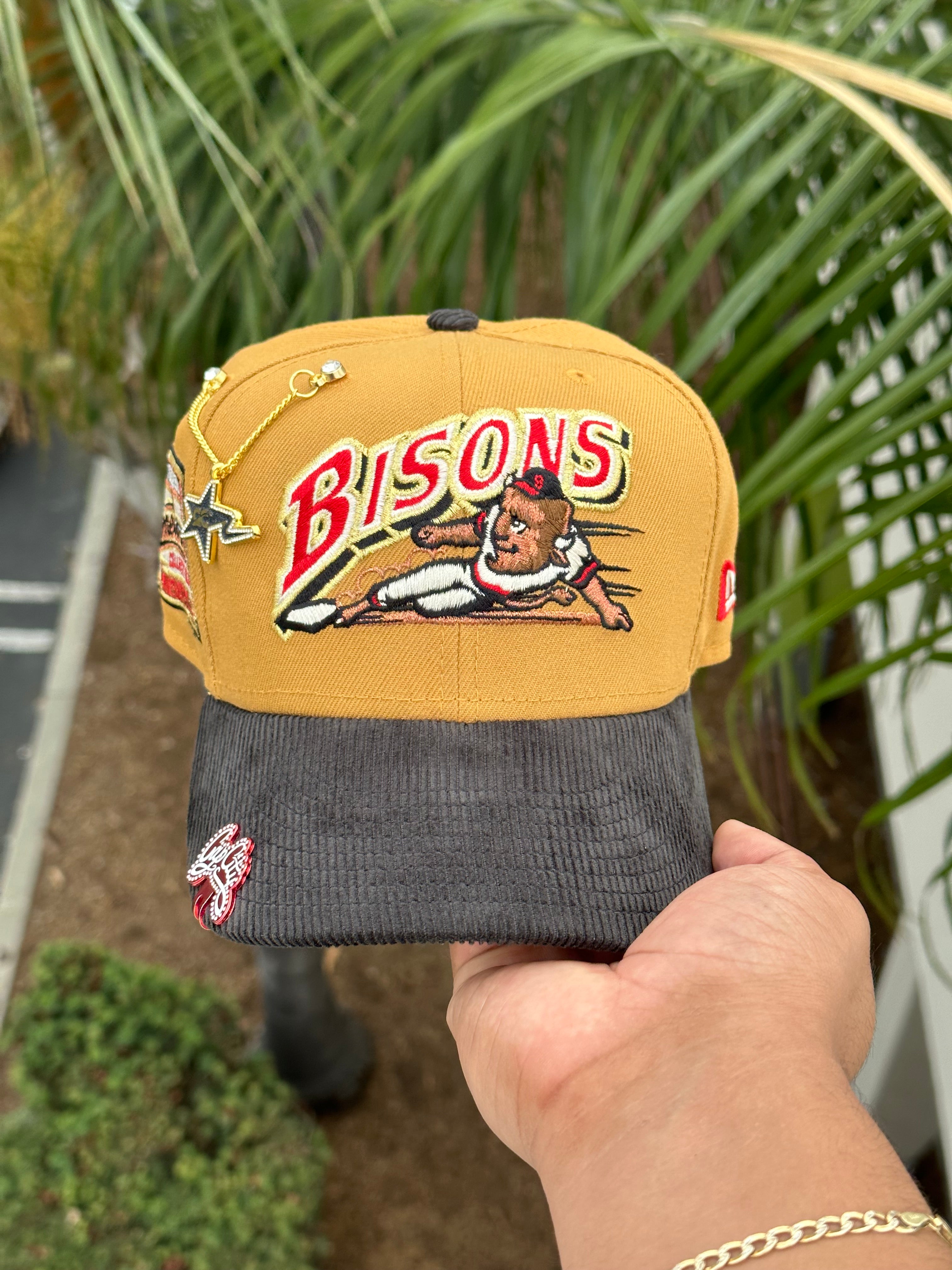 NEW ERA EXCLUSIVE 59FIFTY TAN/CORDUROY BUFFALO BISONS W/ HOMETOWN  COLLECTION PATCH