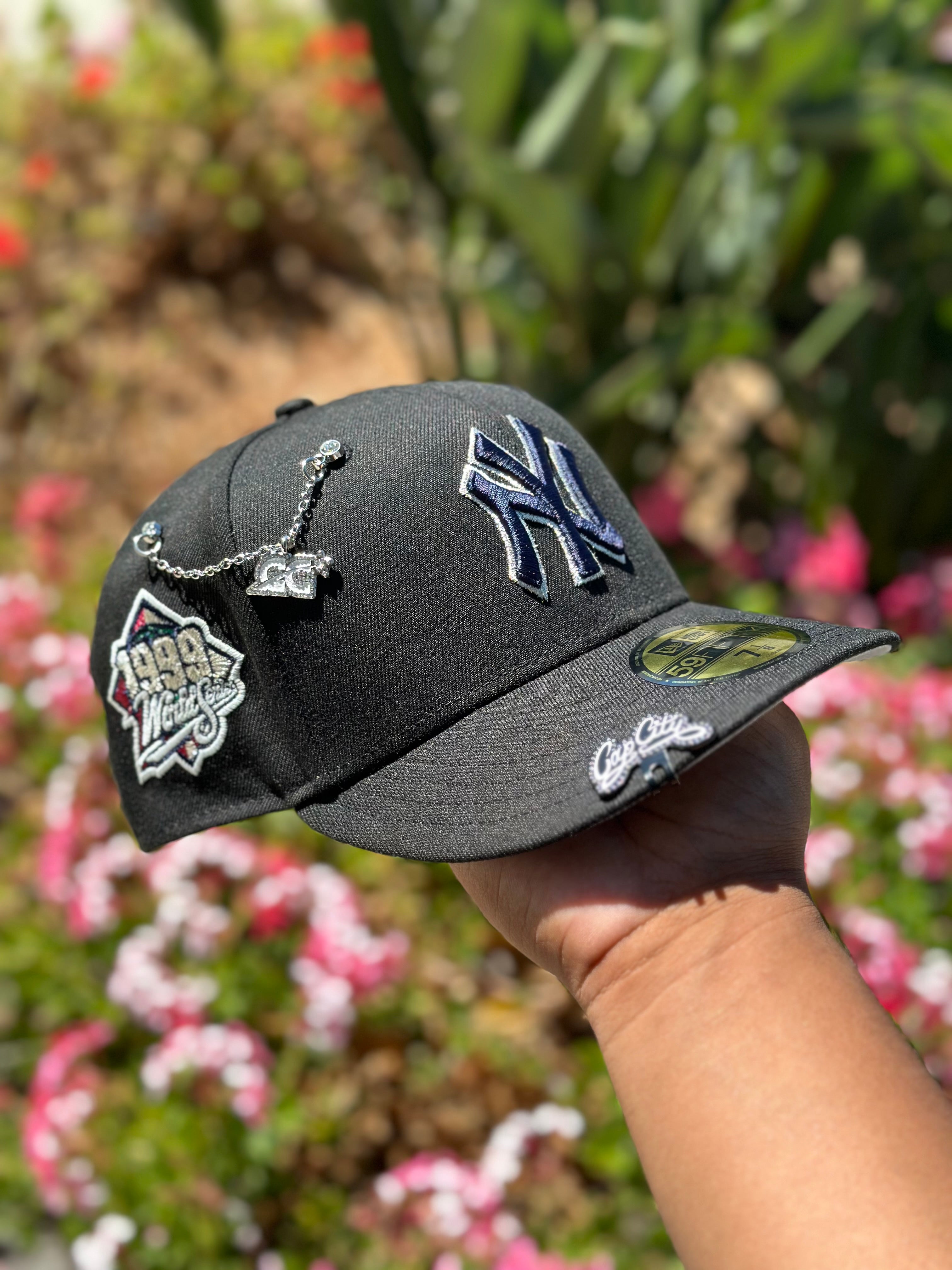 NEW ERA EXCLUSIVE 59FIFTY BLACK NEW YORK YANKEES W/ 1999 WORLD SERIES SIDE PATCH