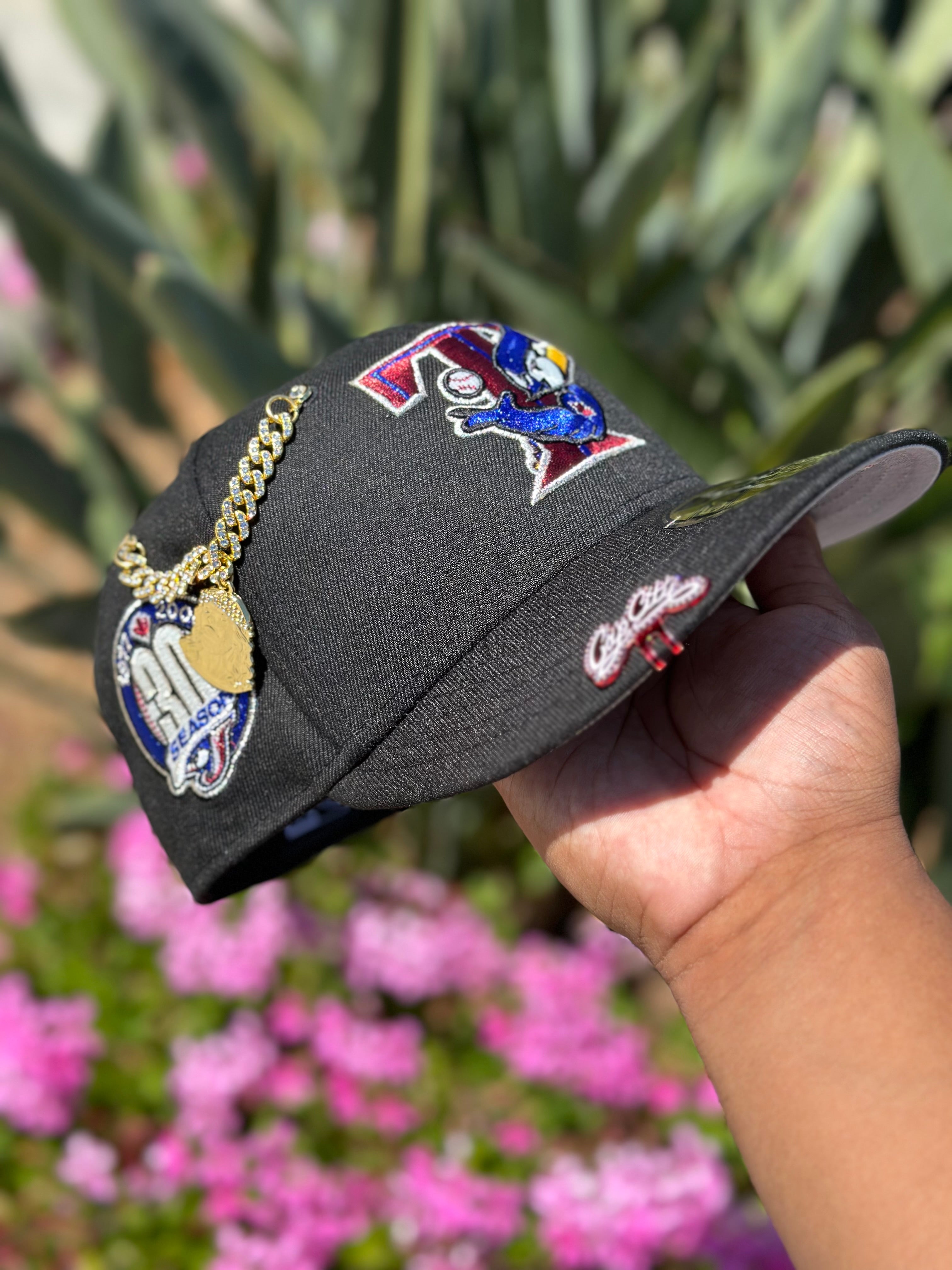 EXCLUSIVO NEW ERA 59FIFTY CERRADA BLUSH/LAVA RED TORONTO BLUE JAYS CON PARCHE DEL 30 ANIVERSARIO 