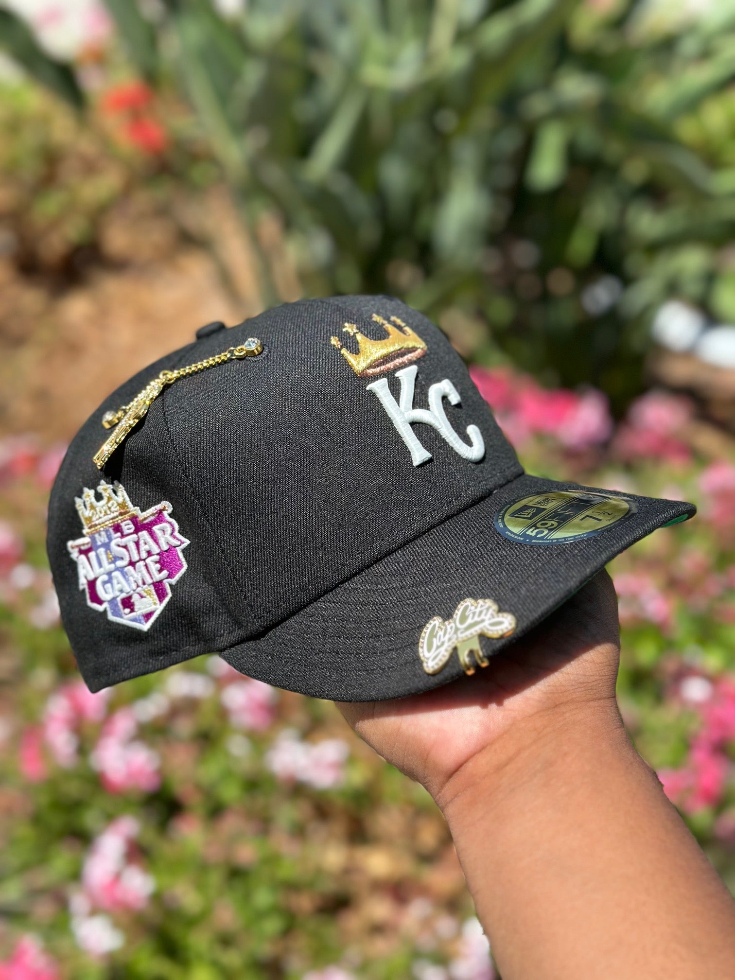 GUIÓN EXCLUSIVO DE NEW ERA 59FIFTY BLACK KANSAS CITY ROYALS CON PARCHE LATERAL DEL 40 ANIVERSARIO 