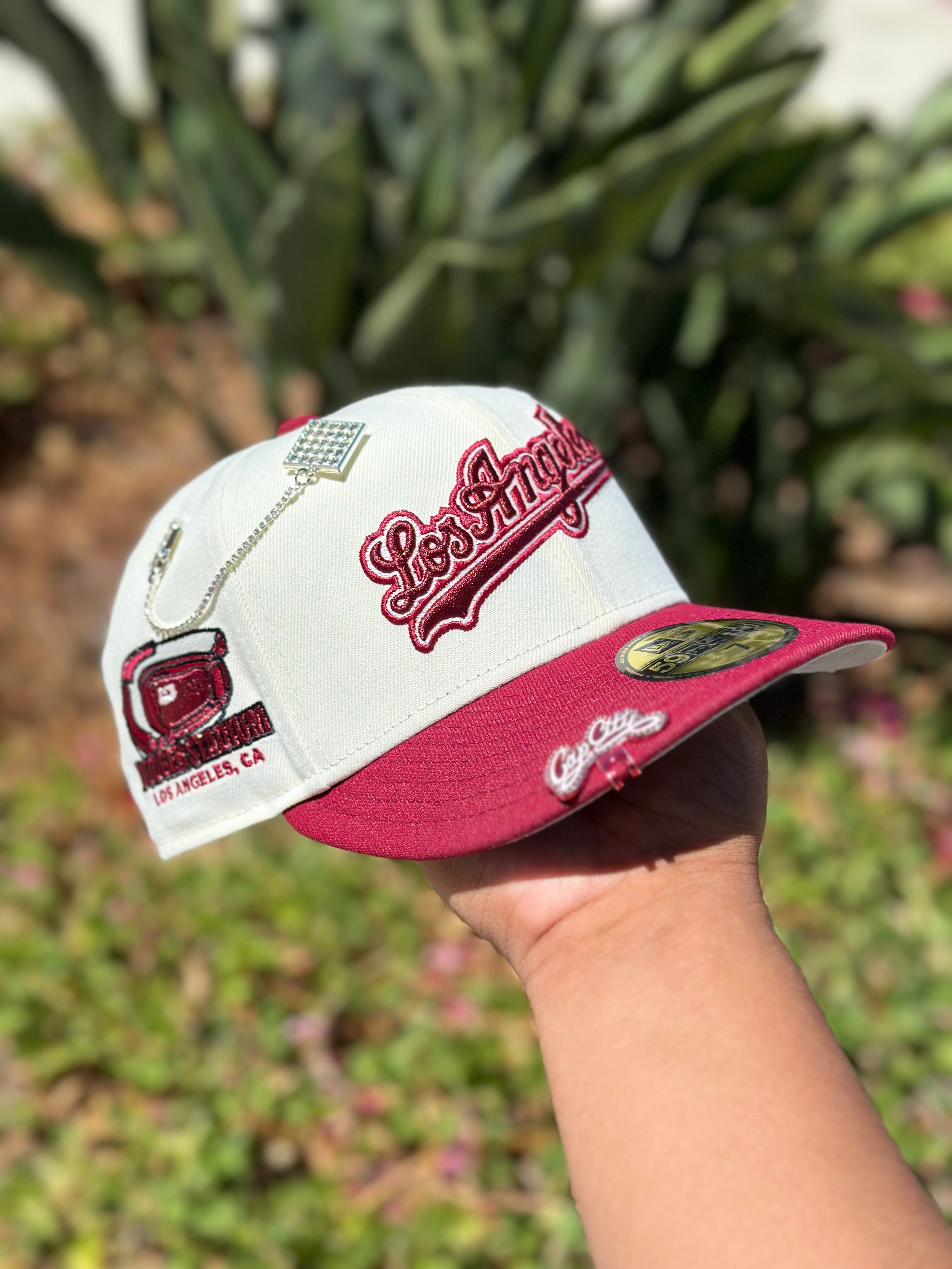 NEW ERA 59FIFTY CHROME WHITE/BURGUNDY LOS ANGELES DODGERS SCRIPT W/ DODGER STADIUM SIDE PATCH