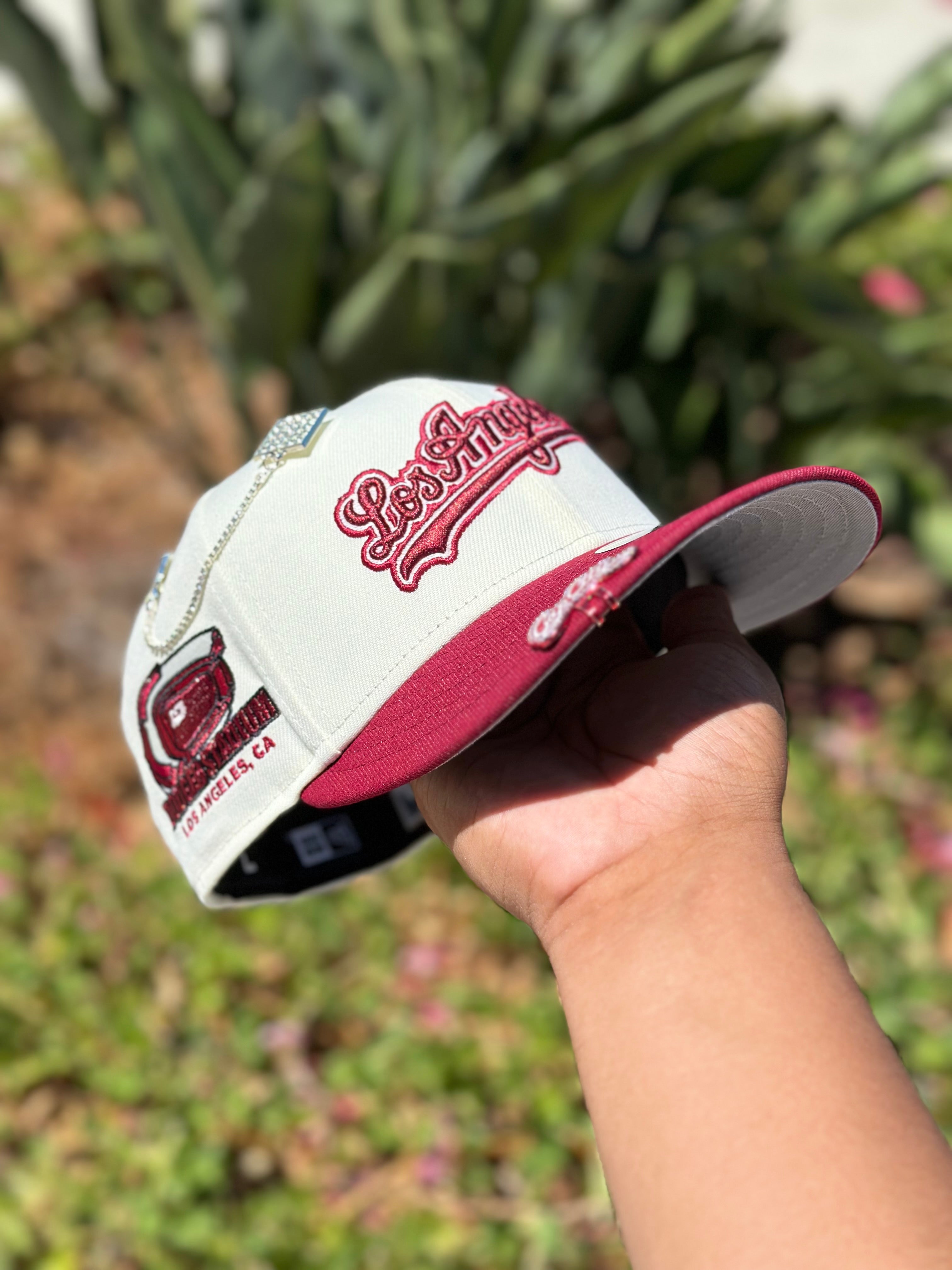 NEW ERA 59FIFTY CHROME WHITE/BURGUNDY LOS ANGELES DODGERS SCRIPT W/ DODGER STADIUM SIDE PATCH