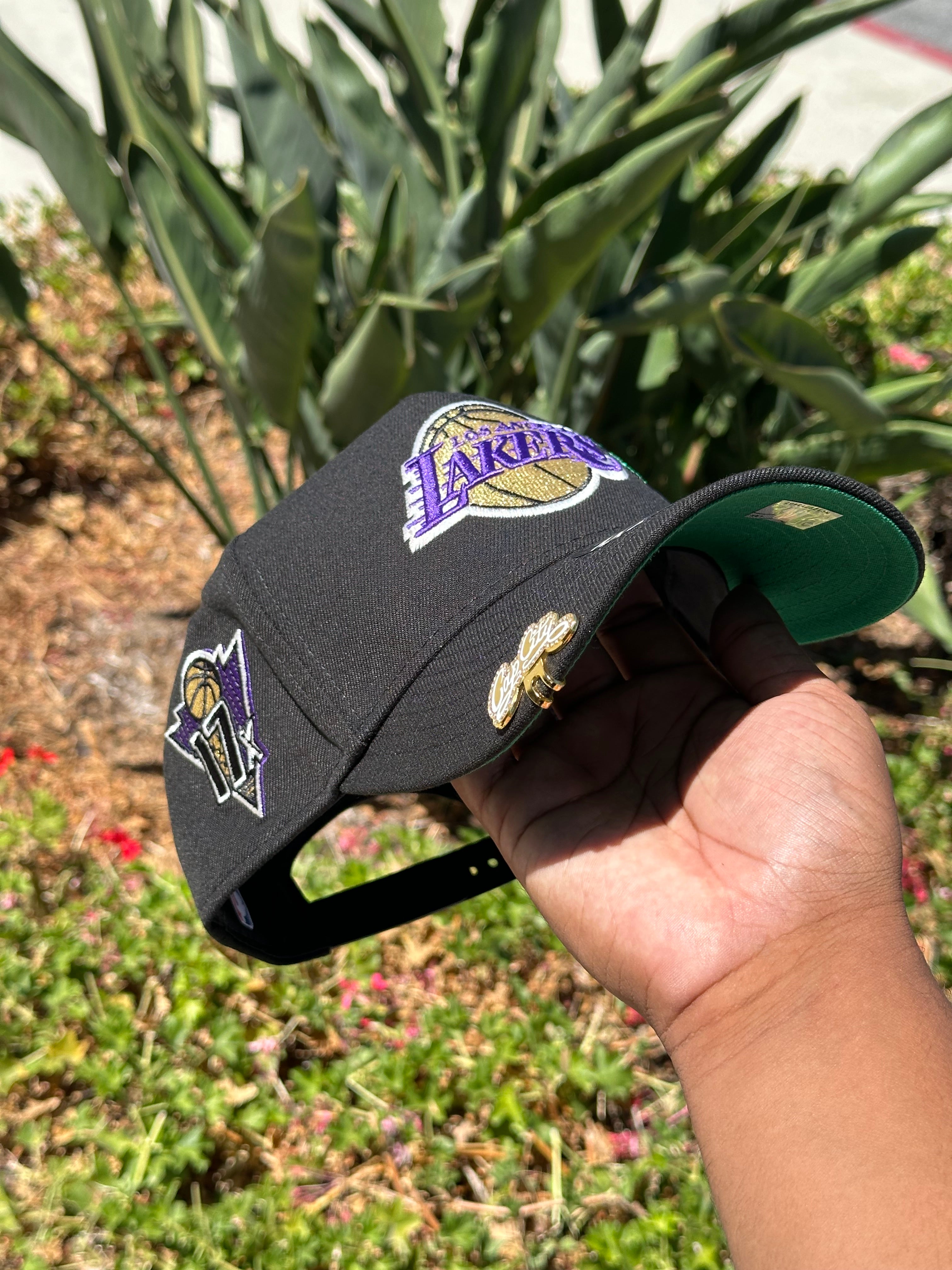 NEW ERA EXCLUSIVE 9FORTY A-FRAME BLACK LOS ANGELES LAKERS W/ PALM TREE + 17X CHAMPIONS SIDE PATCH