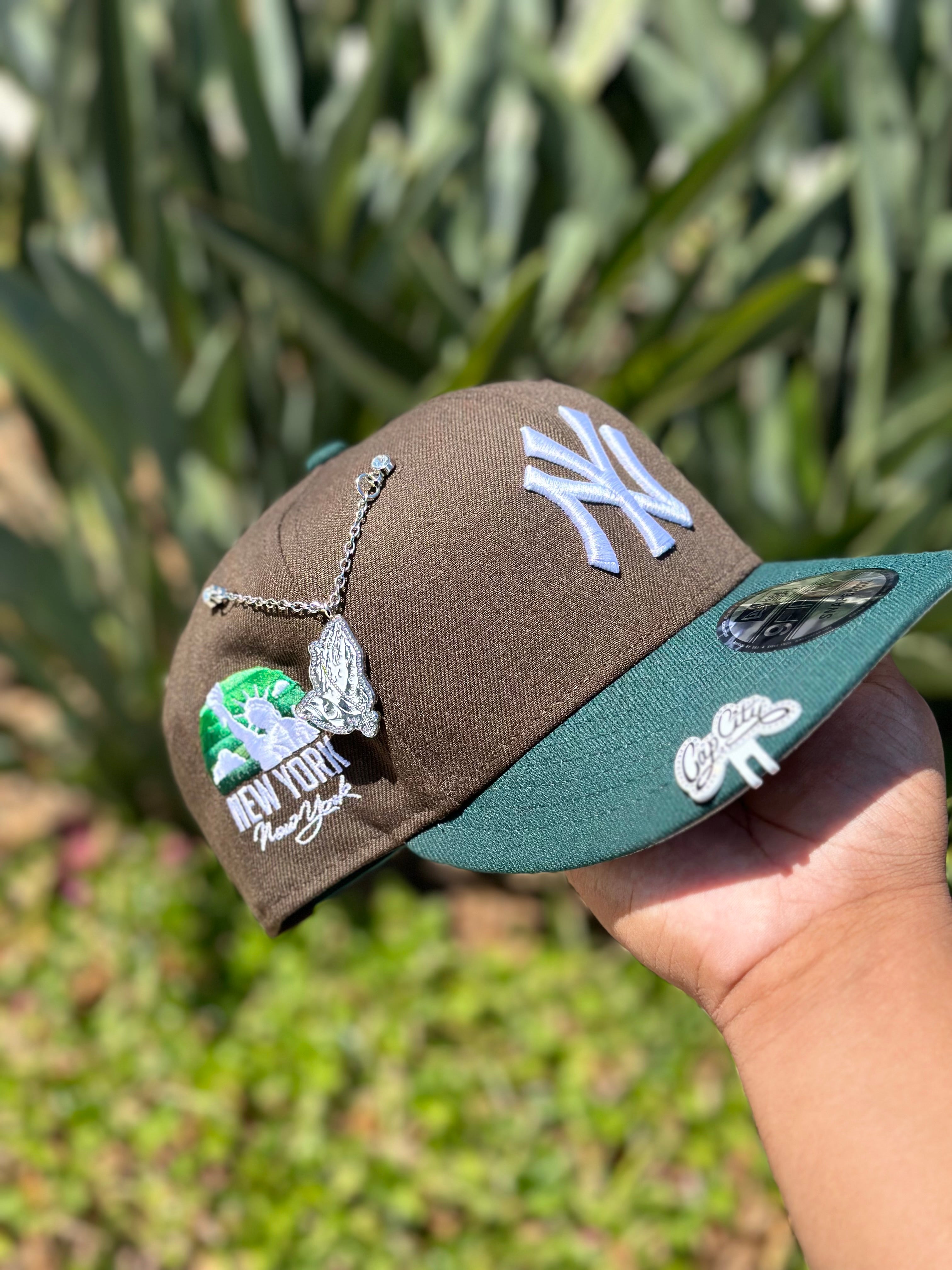 NEW ERA EXCLUSIVE 9FIFTY BROWN/PINE GREEN NEW YORK YANKEES SNAPBACK W/ "LADY LIBERTY" SIDE PATCH