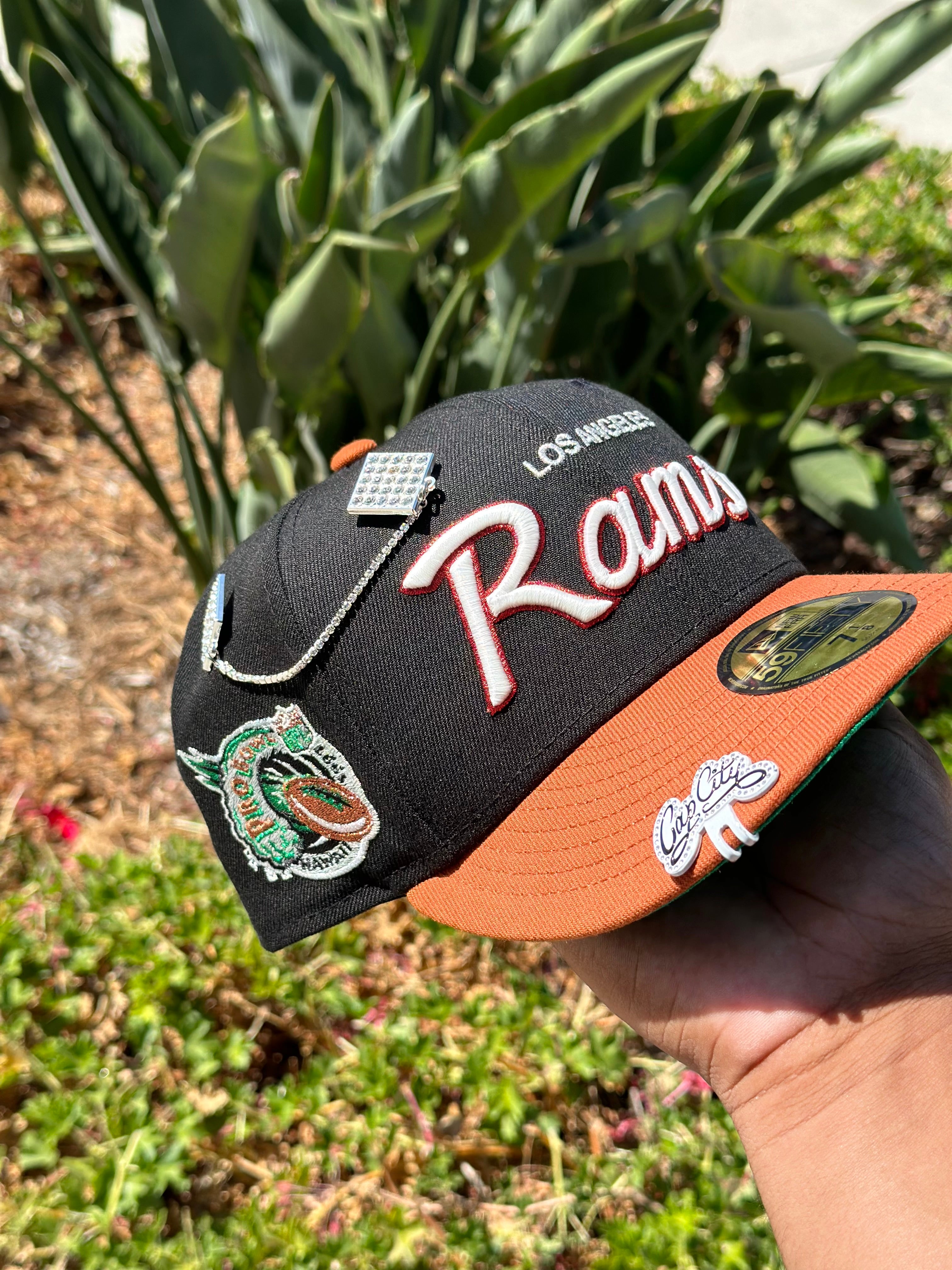 NEW ERA EXCLUSIVE 59FIFTY BLACK/RUST LOS ANGELES RAMS SCRIPT W/ NFL LOGO PATCH