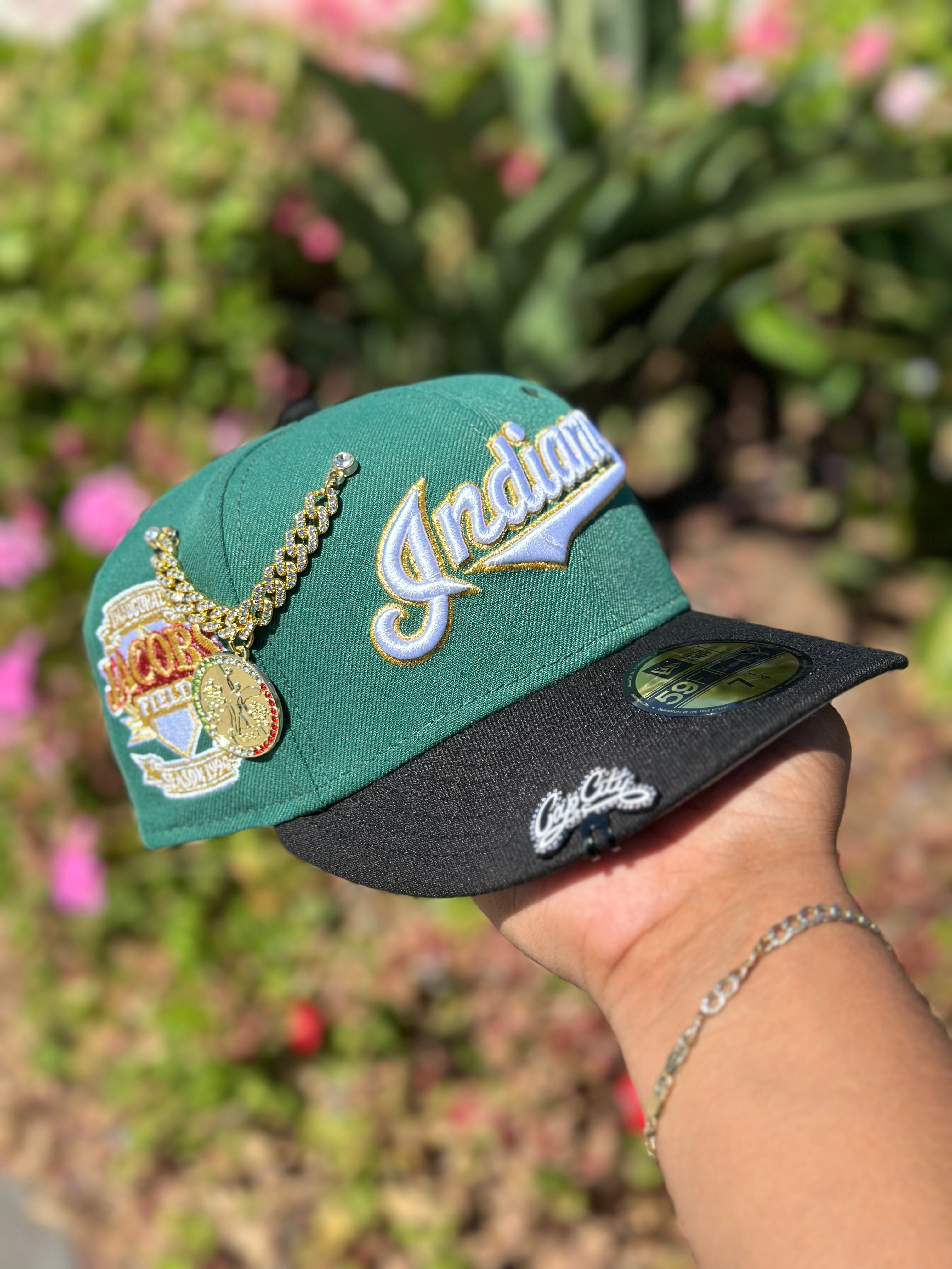 NEW ERA EXCLUSIVE 59FIFTY PINE GREEN/BLACK CLEVELAND INDIANS SCRIPT W/ "JACOBS FIELD" SIDE PATCH