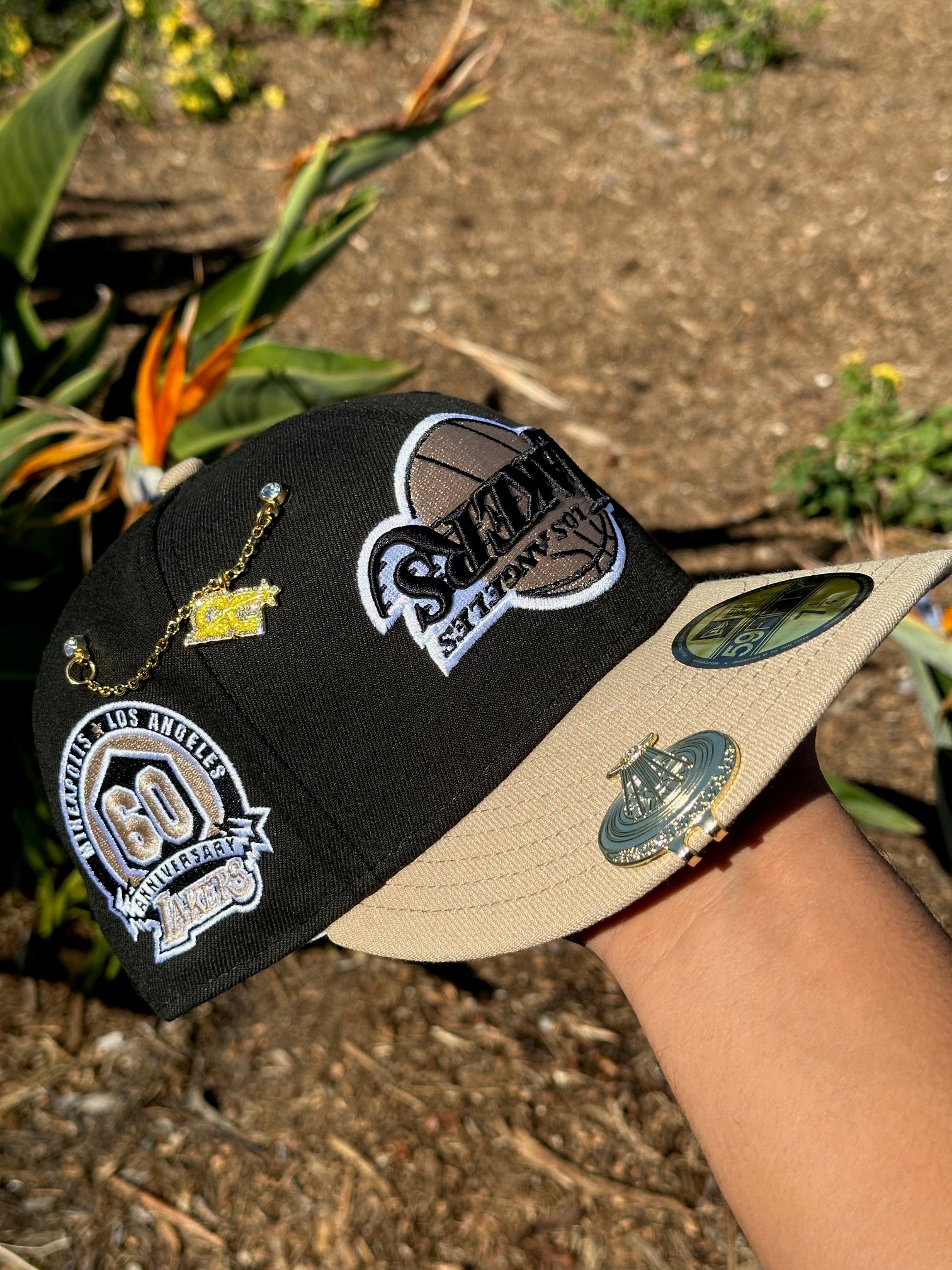 NEW ERA EXCLUSIVE 59FIFTY BLACK/KHAKI UPSIDE DOWN "LOS ANGELES LAKERS" W/ 60TH ANNIVERSARY SIDEPATCH