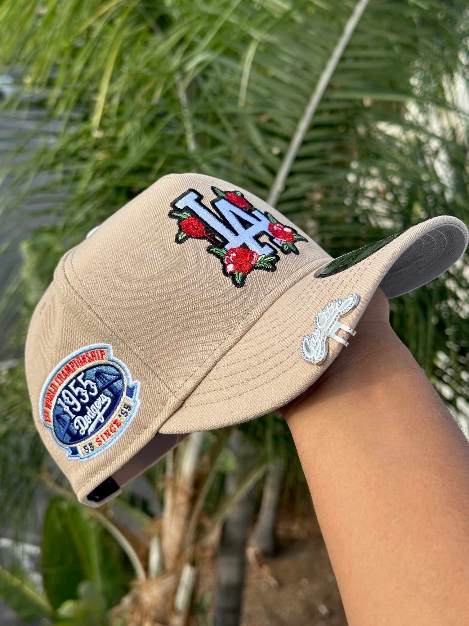 NEW ERA EXCLUSIVE 9FIFTY A-FRAME LIGHT KHAKI LOS ANGELES DODGERS SNAPBACK W/ ROSES + 1ST WORLD CHAMPIONSHIP SIDE PATCH