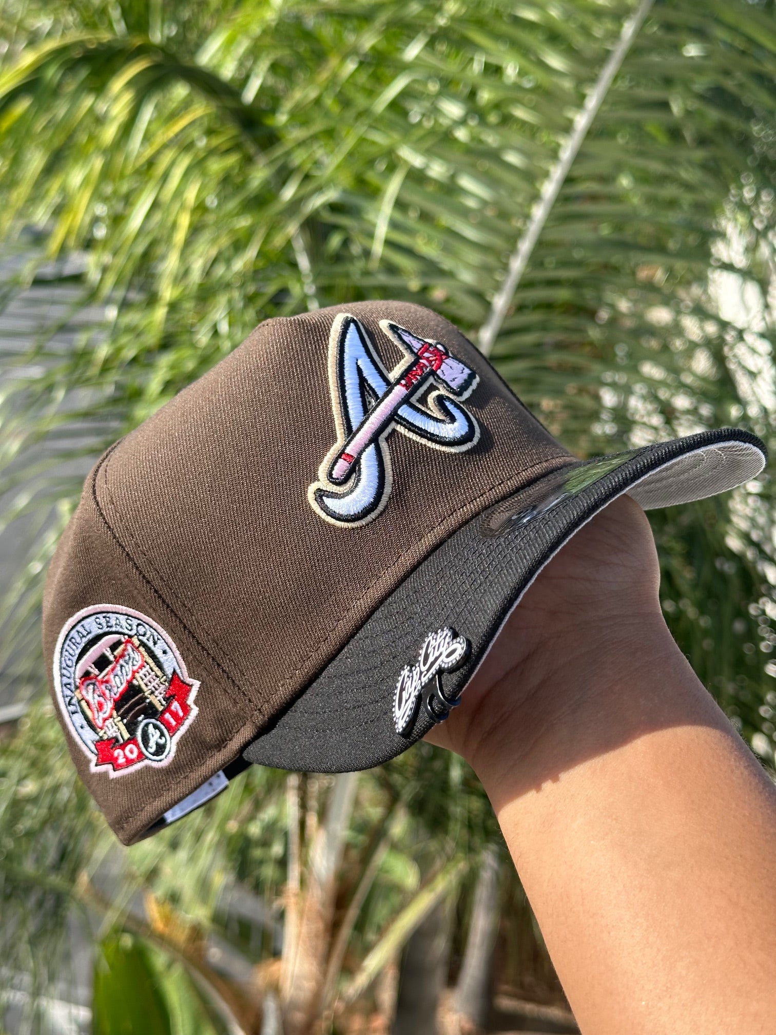 NEW ERA EXCLUSIVE 9FIFTY A-FRAME MOCHA/BLACK ATLANTA BRAVES SNAPBACK W/ 2017 INAUGURAL SEASON SIDE PATCH