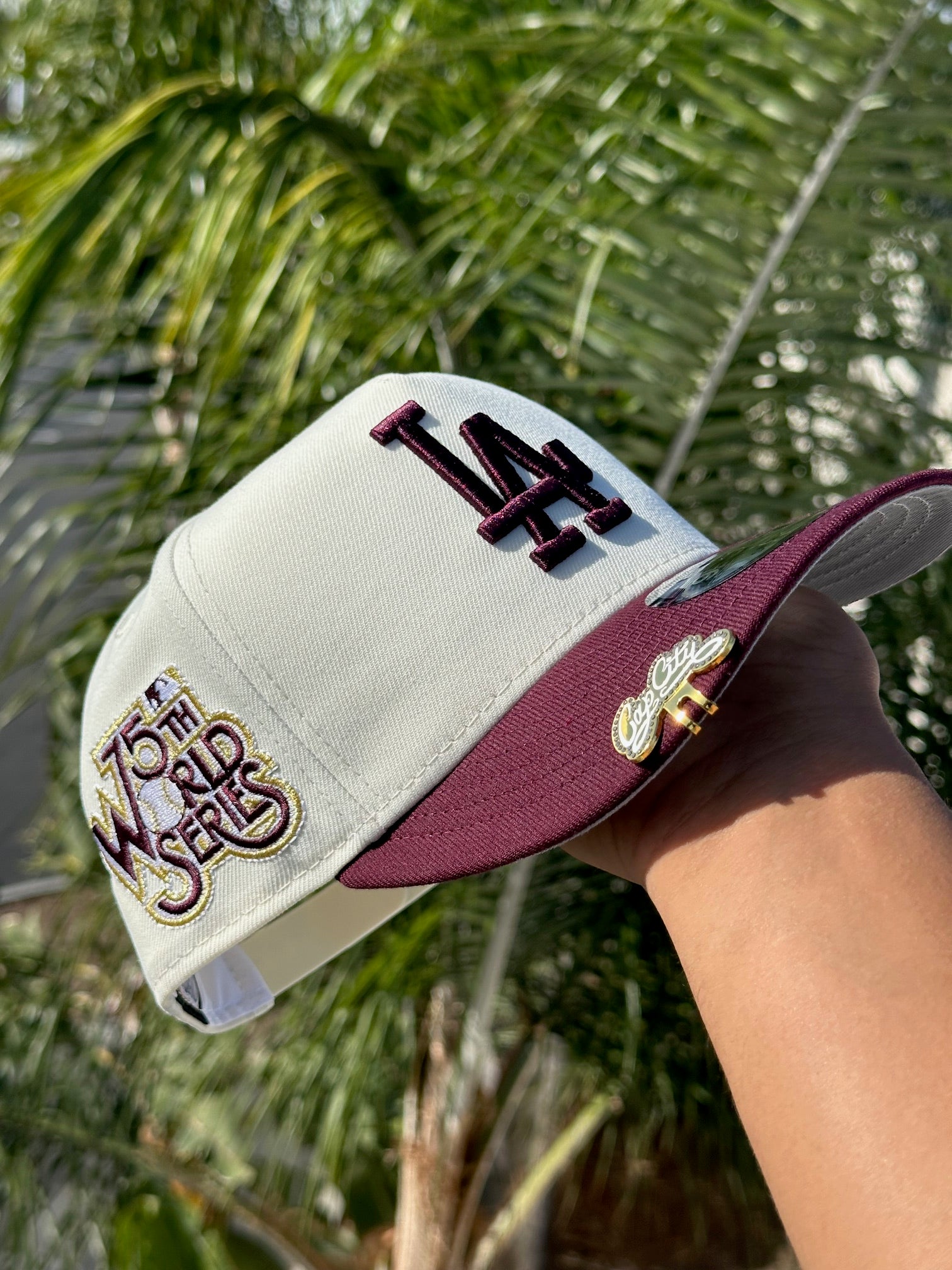 NEW ERA EXCLUSIVE 9FIFTY A-FRAME CHROME WHITE/BURGUNDY LOS ANGELES DODGERS SNAPBACK W/ 75TH WORLD SERIES SIDE PATCH