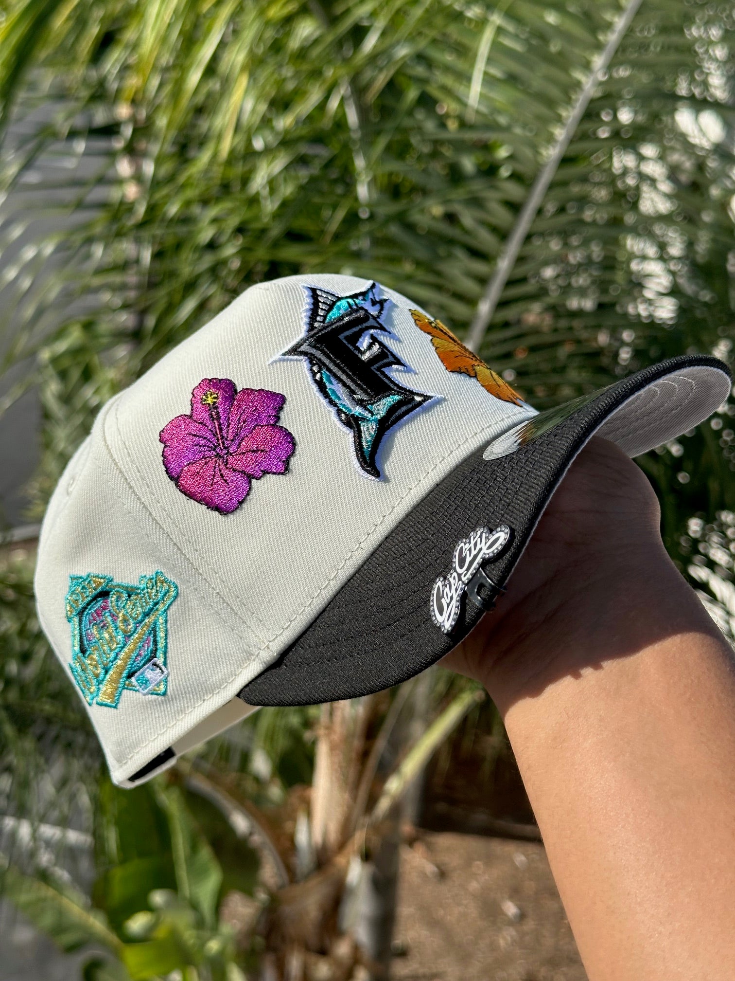 NEW ERA EXCLUSIVA 9FIFTY BLACK FLORIDA MARLINS "PINK DRIP SNAPBACK" (PINK UV) MUY LIMITADA