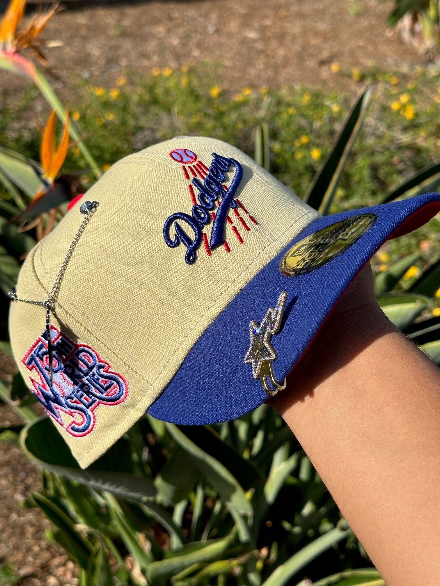 NEW ERA EXCLUSIVE 59FIFTY VEGAS GOLD/BLUE LOS ANGELES DODGERS SCRIPT W/ 75TH WORLD SERIES SIDE PATCH