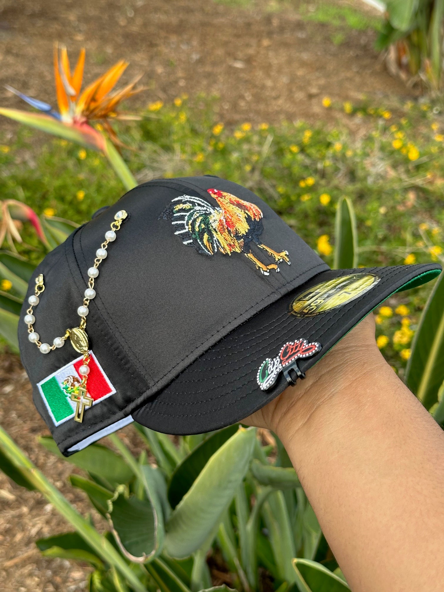 NEW ERA EXCLUSIVE 59FIFTY BLACK SATIN MEXICO "EL GALLO" W/ MEXICO FLAG SIDE PATCH