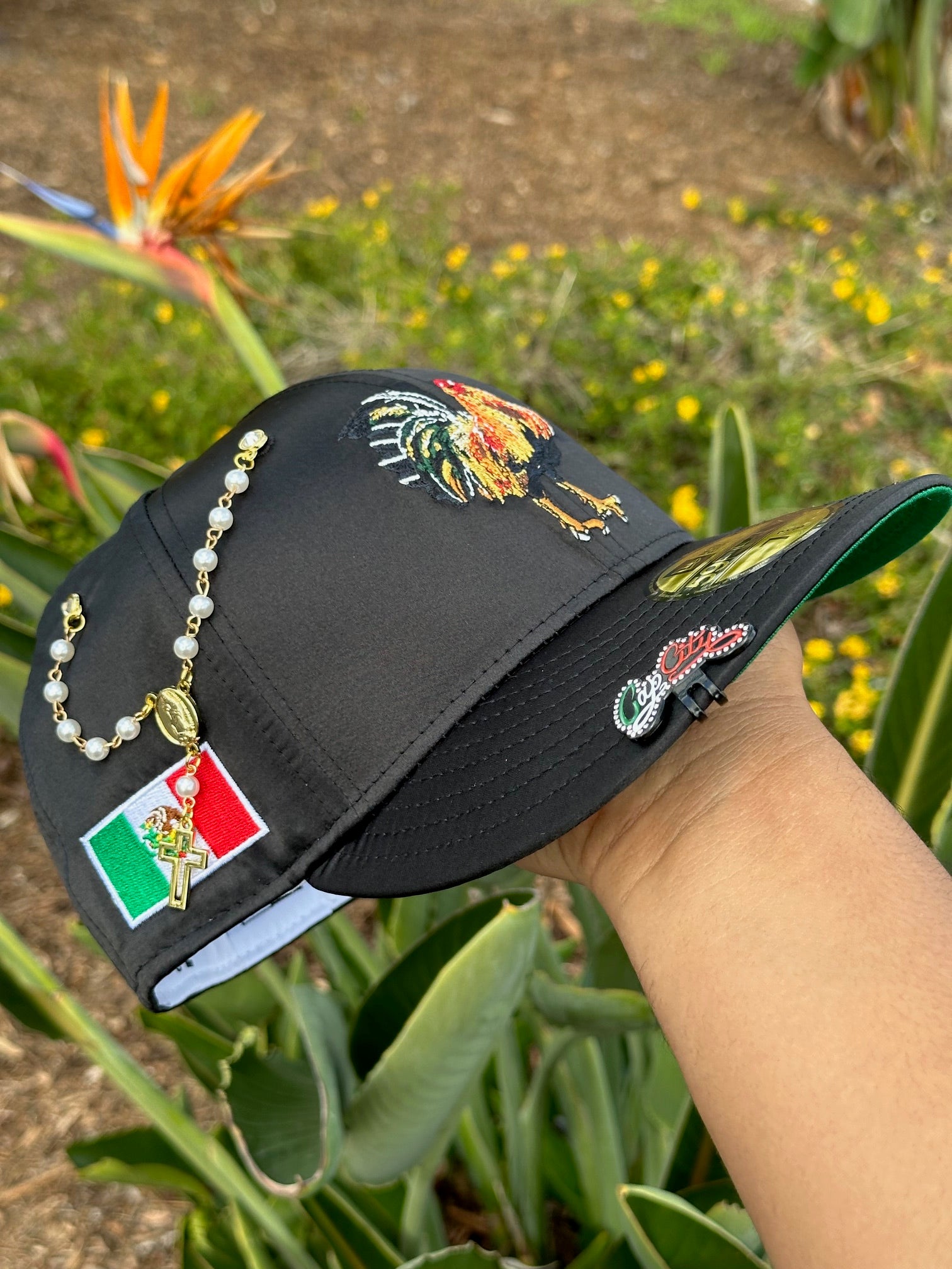 NEW ERA EXCLUSIVE 59FIFTY BLACK SATIN MEXICO "EL GALLO" W/ MEXICO FLAG SIDE PATCH