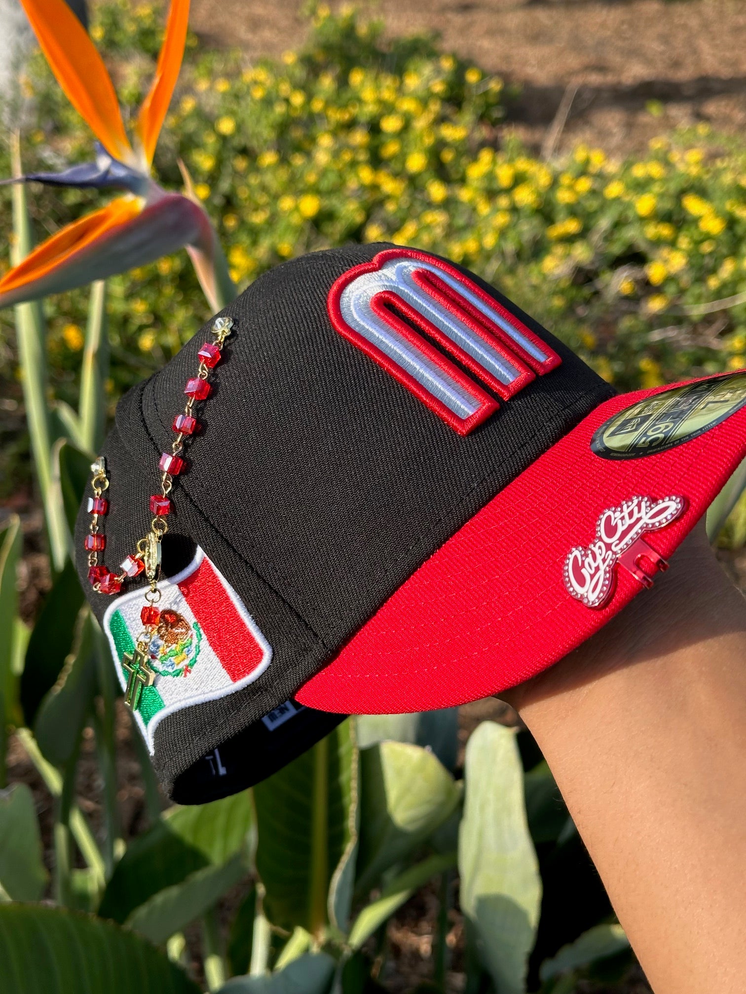 NEW ERA EXCLUSIVE 59FIFTY BLACK/RED MEXICO W/ MEXICO FLAG SIDE PATCH