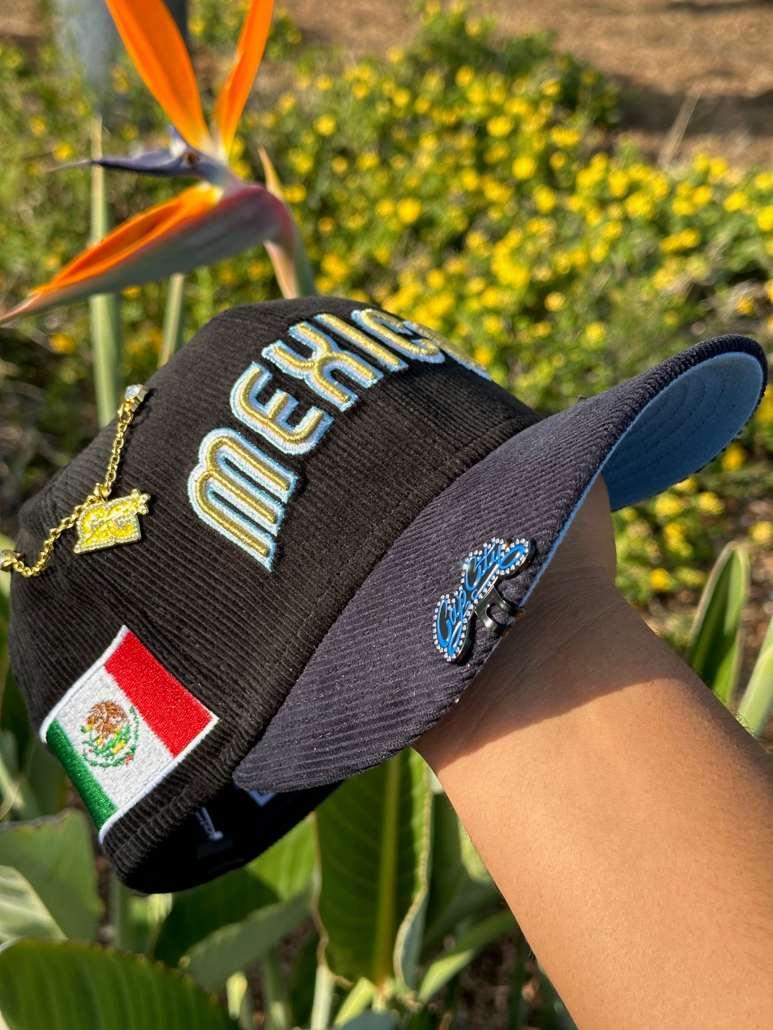 NEW ERA EXCLUSIVE 59FIFTY BLACK/NAVY CORDUROY MEXICO SCRIPT W/ MEXICO FLAG SIDE PATCH