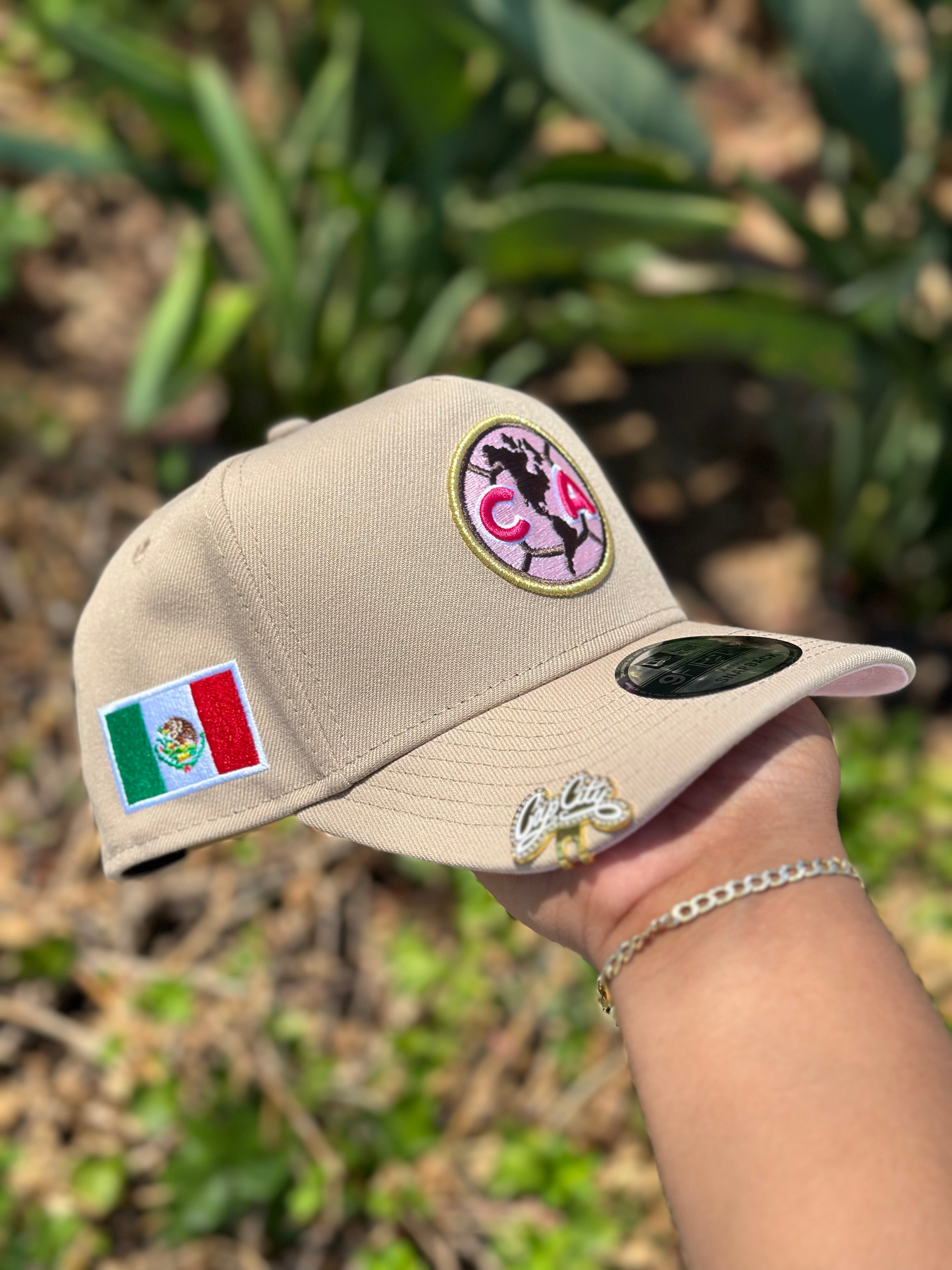 NEW ERA EXCLUSIVE 9FIFTY A-FRAME LIGHT KHAKI "CLUB AMERICA" SNAPBACK W/ MEXICO FLAG SIDE PATCH