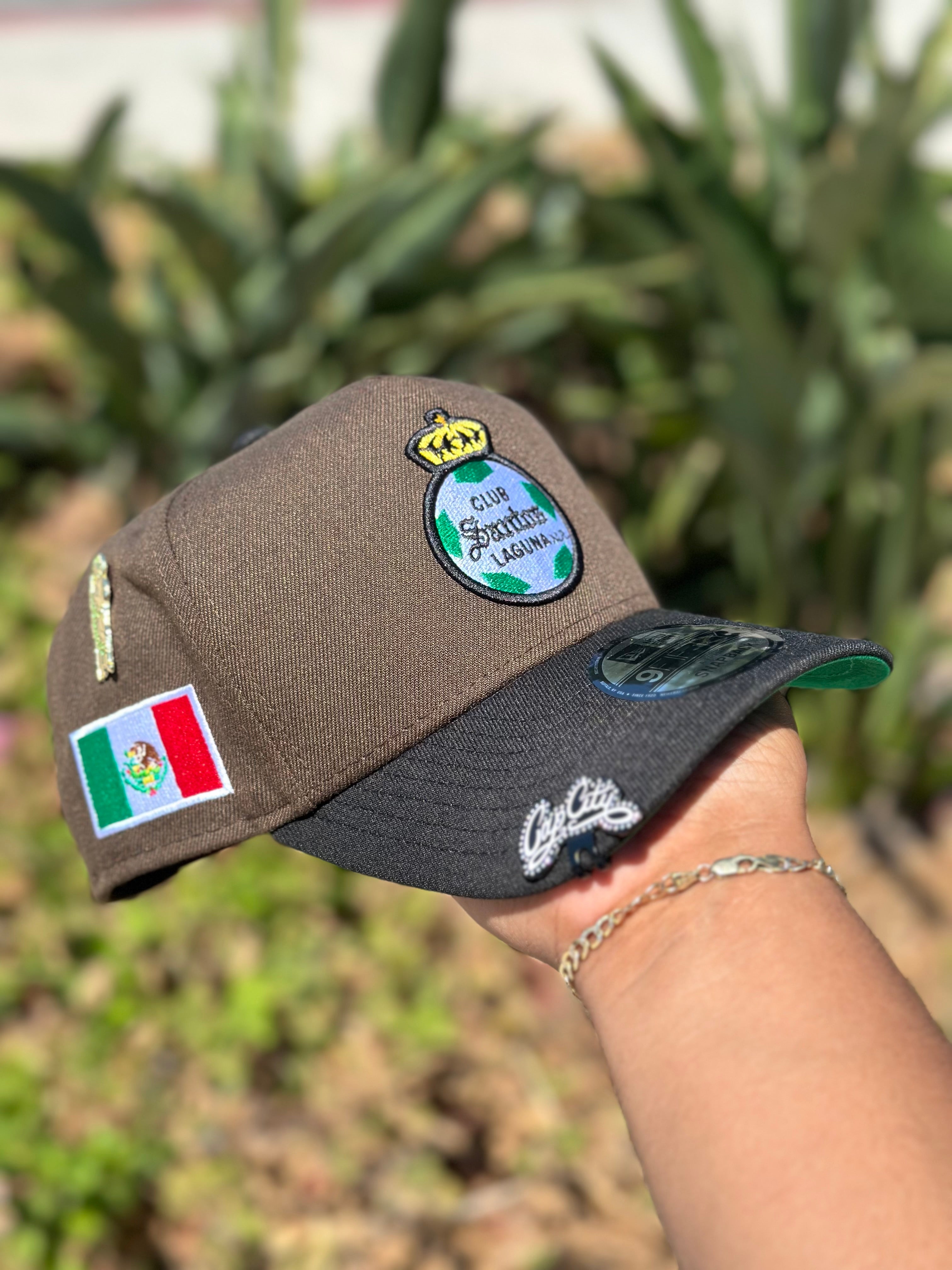 NEW ERA EXCLUSIVE 9FIFTY A-FRAME MOCHA/BLACK "SANTOS LAGUNA" SNAPBACK W/ MEXICO FLAG SIDE PATCH