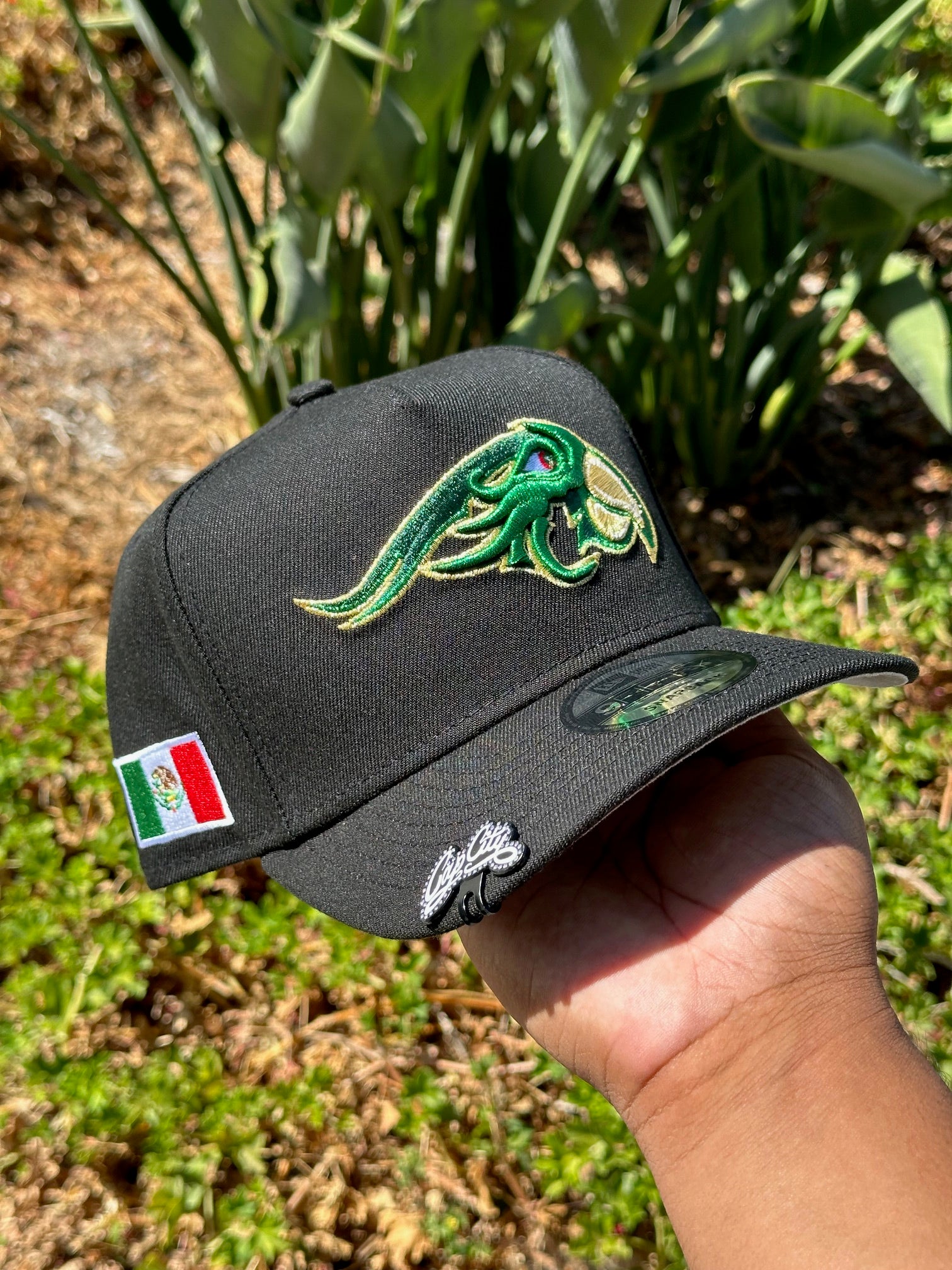 NEW ERA EXCLUSIVE 9FIFTY A-FRAME BLACK PERICOS DE PUEBLA SNAPBACK W/ MEXICO FLAG SIDE PATCH