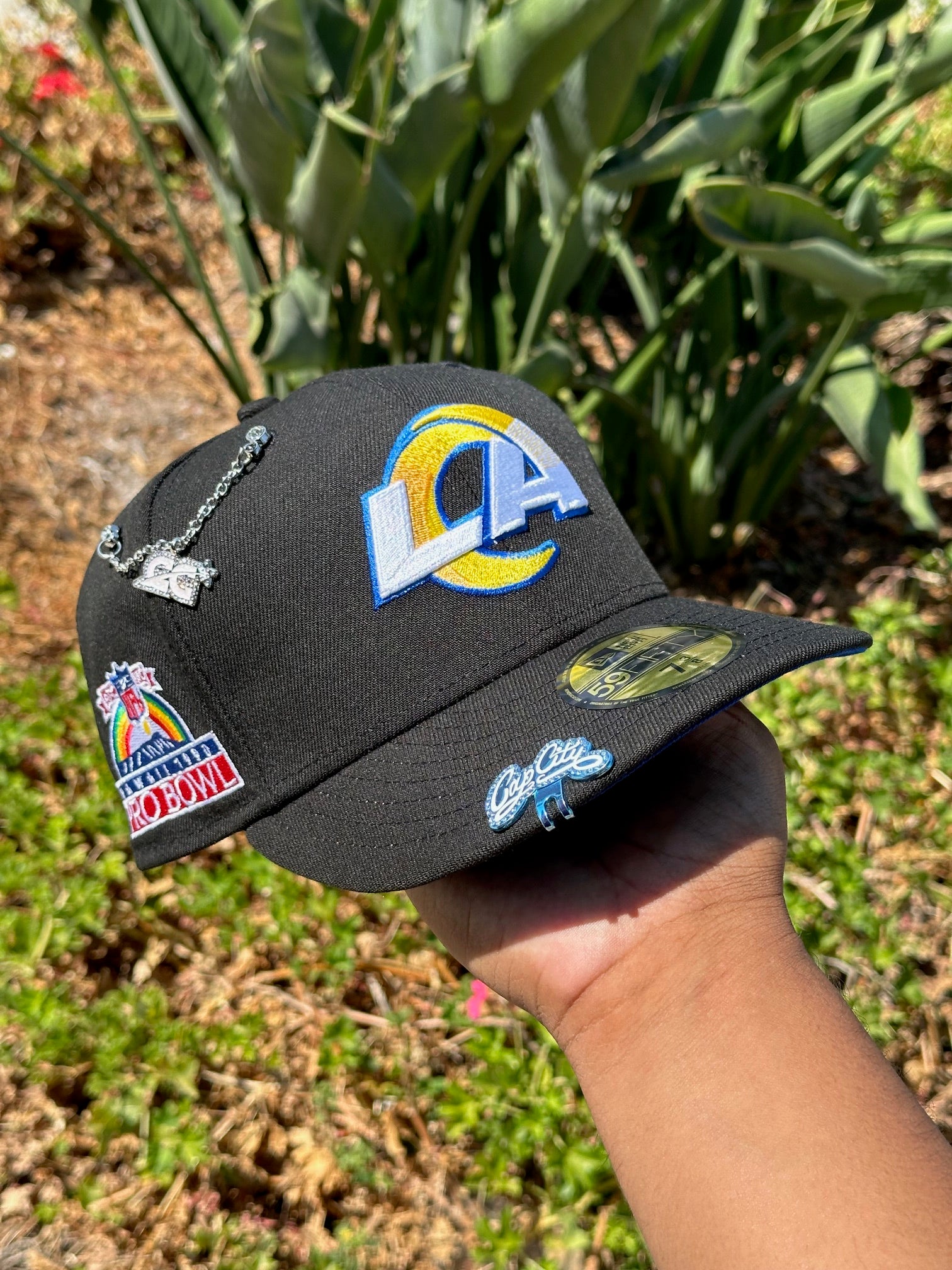 NEW ERA EXCLUSIVE 59FIFTY BLACK LOS ANGELES RAMS W/ PROBOWL SIDE PATCH