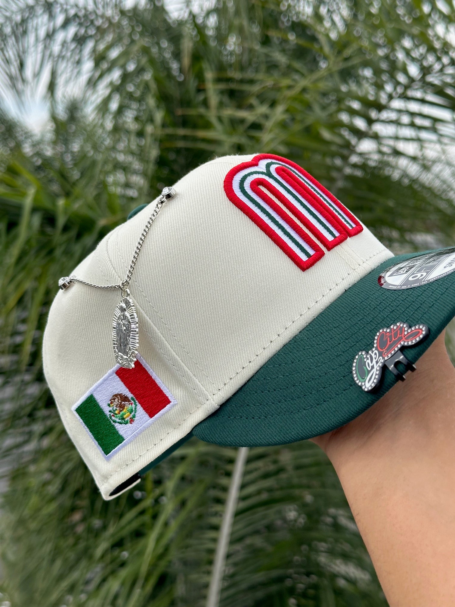 NEW ERA EXCLUSIVE 9FIFTY CHROME WHITE/FOREST GREEN MEXICO SNAPBACK W/ MEXICO FLAG SIDE PATCH