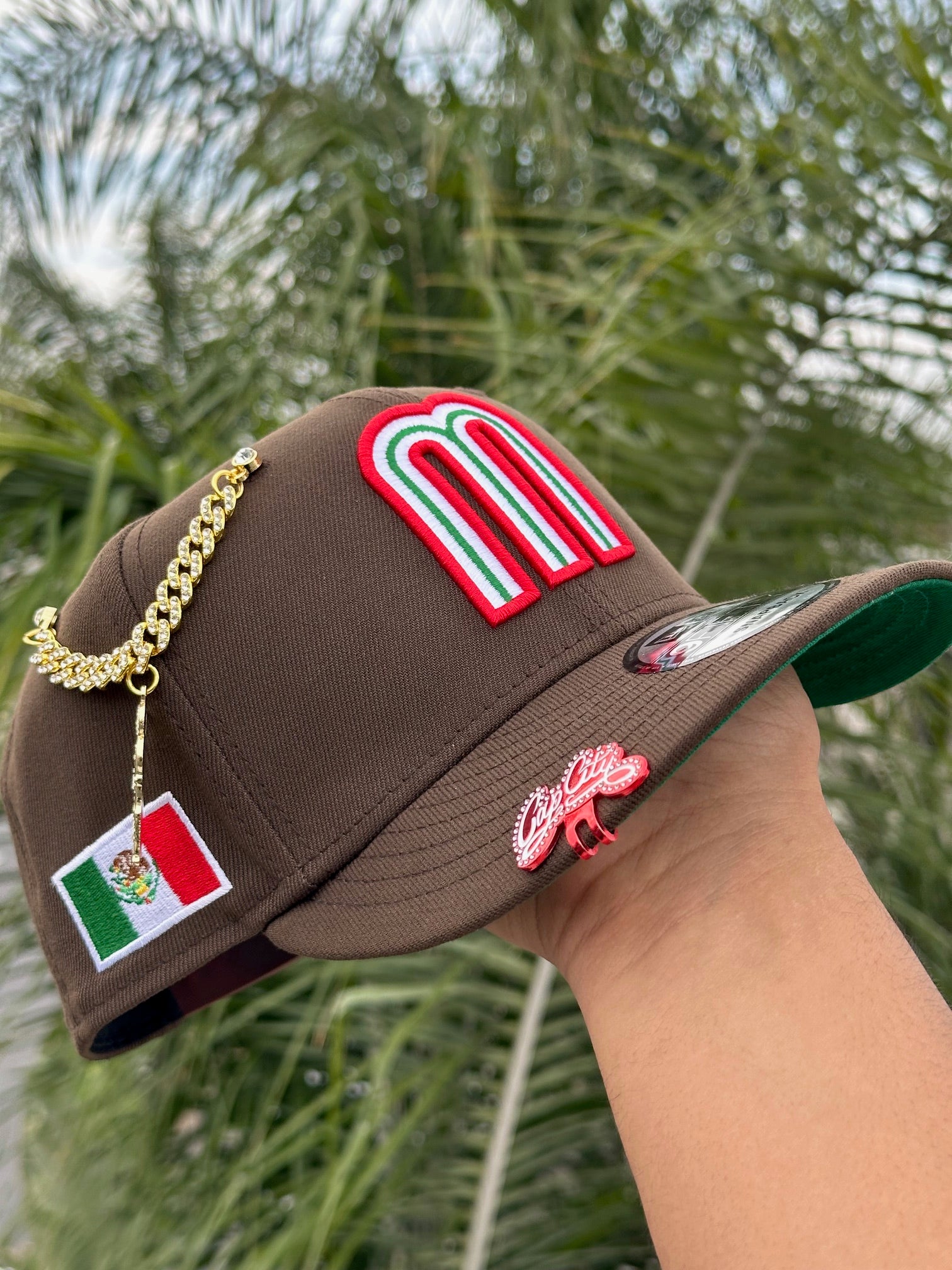 NEW ERA EXCLUSIVE 9FIFTY DARK BROWN MEXICO SNAPBACK W/ MEXICO FLAG SIDE PATCH