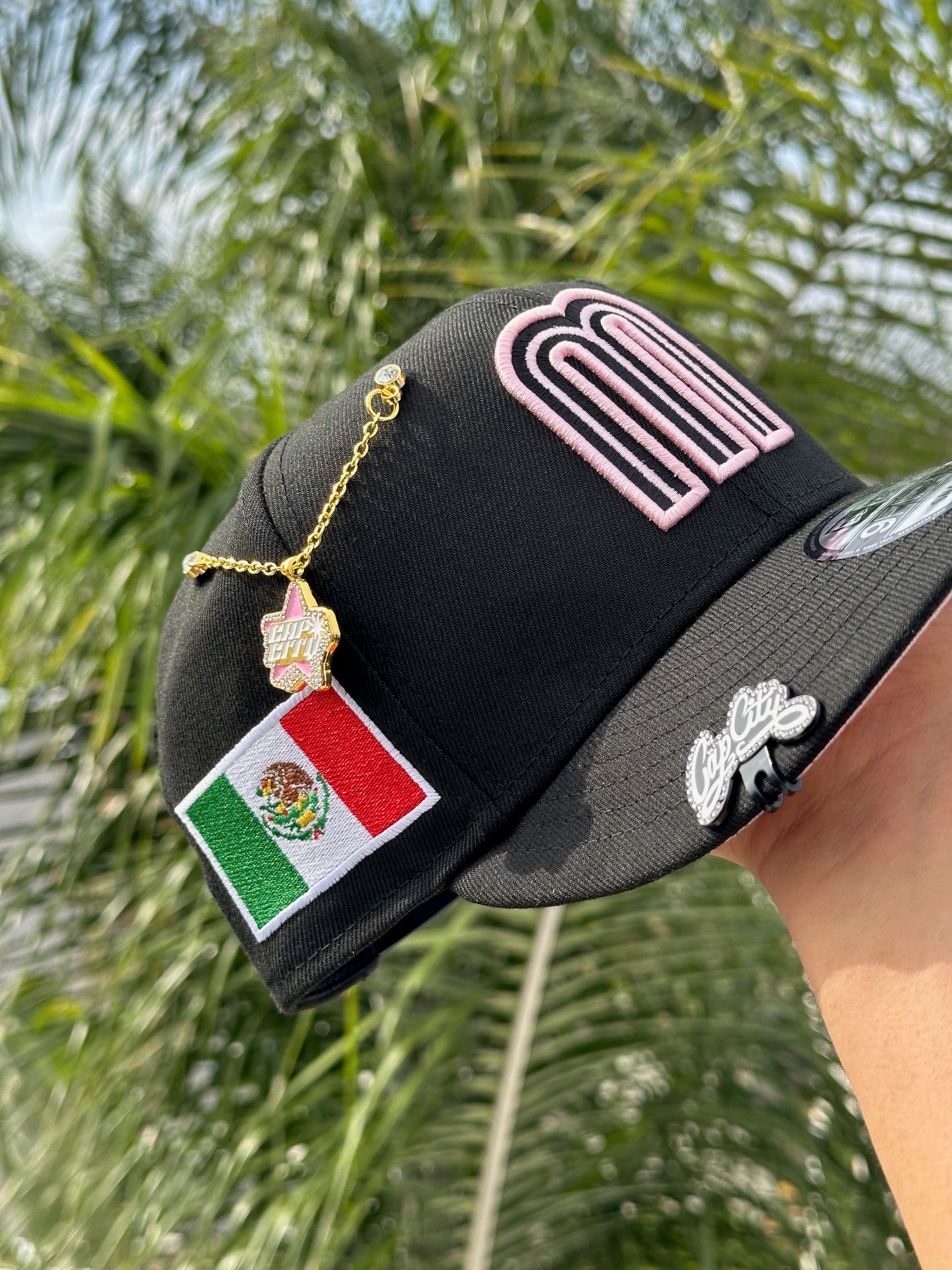 NEW ERA EXCLUSIVE 9FIFTY BLACK MEXICO SNAPBACK W/ MEXICO FLAG SIDE PATCH