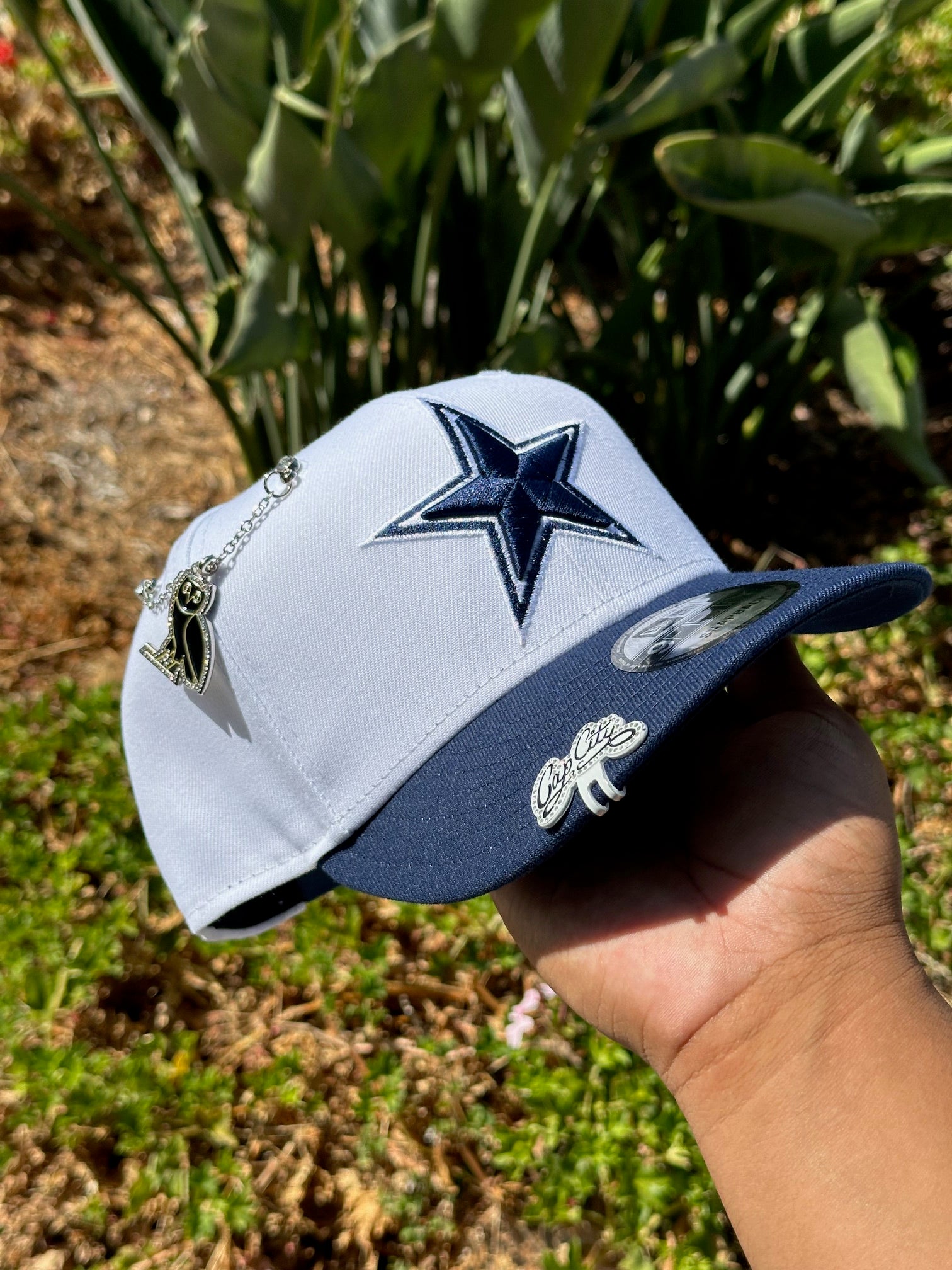 NEW ERA EXCLUSIVE 9FIFTY WHITE/NAVY DALLAS COWBOYS SNAPBACK