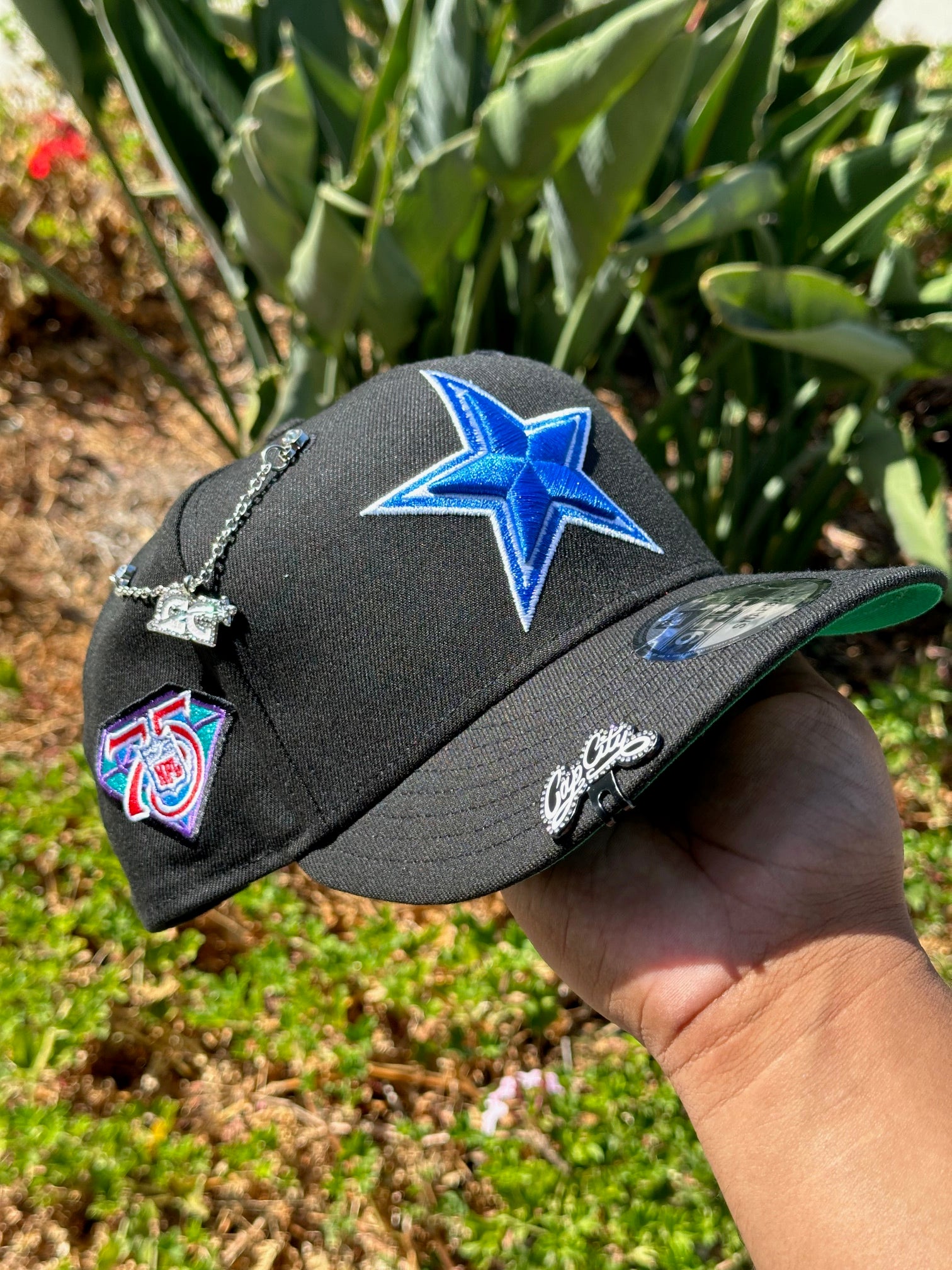 NEW ERA EXCLUSIVE 9FIFTY BLACK DALLAS COWBOYS SNAPBACK W/ 75TH ANNIVERSARY SIDE PATCH