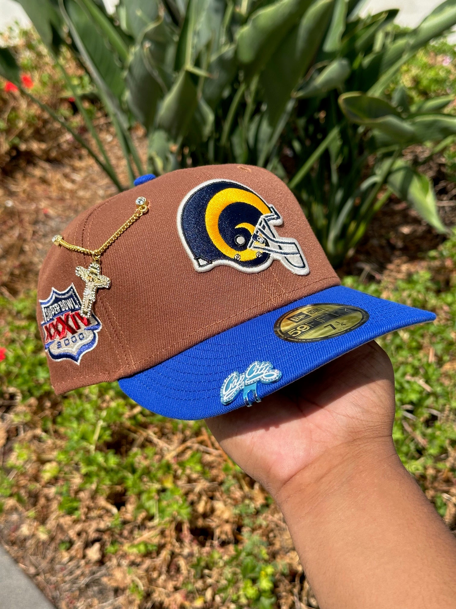 NEW ERA EXCLUSIVE 59FIFTY BROWN/BLUE LOS ANGELES RAMS  W/ 2000 SUPERBOWL SIDE PATCH