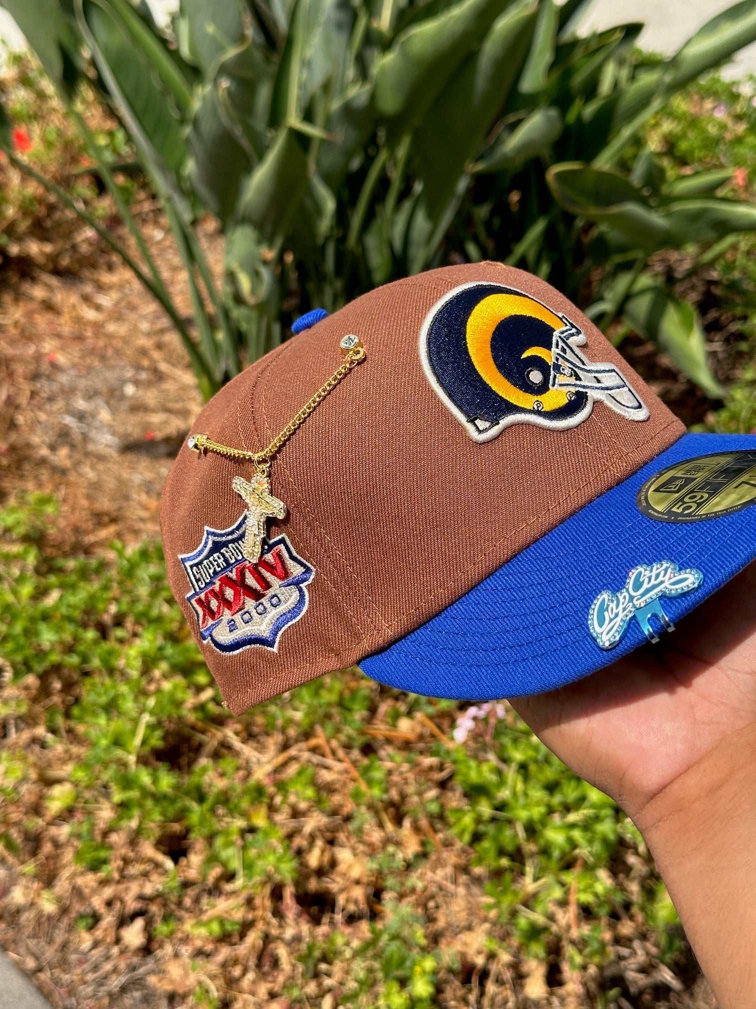 NEW ERA EXCLUSIVE 59FIFTY BROWN/BLUE LOS ANGELES RAMS  W/ 2000 SUPERBOWL SIDE PATCH