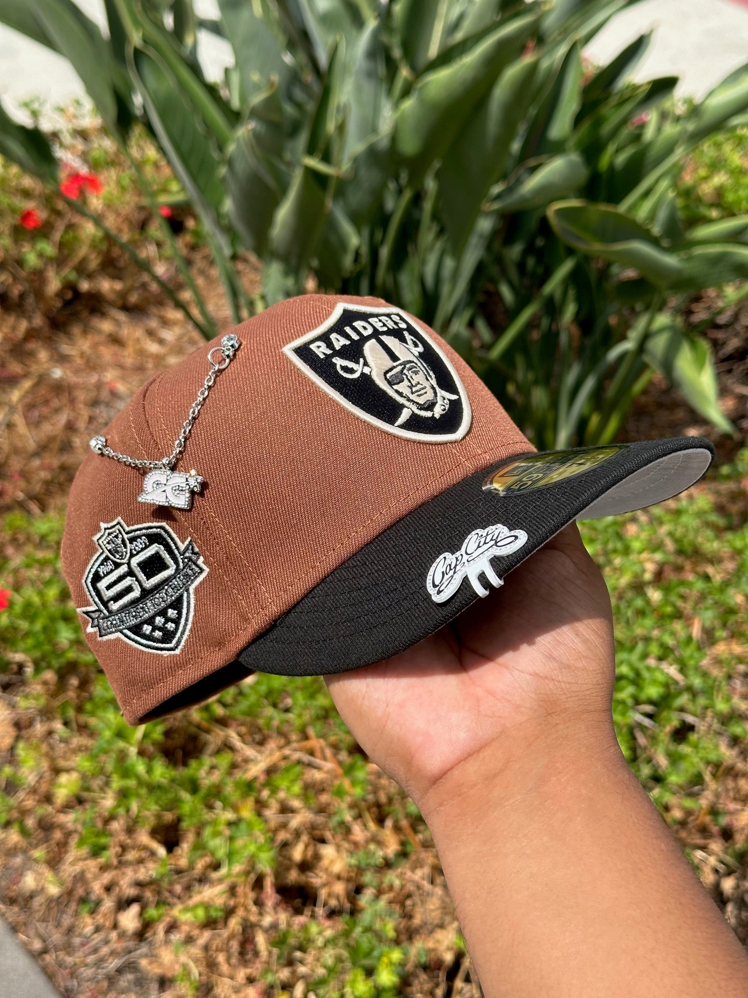 NEW ERA EXCLUSIVE 59FIFTY BROWN/BLACK LAS VEGAS RAIDERS W/ 50TH ANNIVERSARY SIDE PATCH