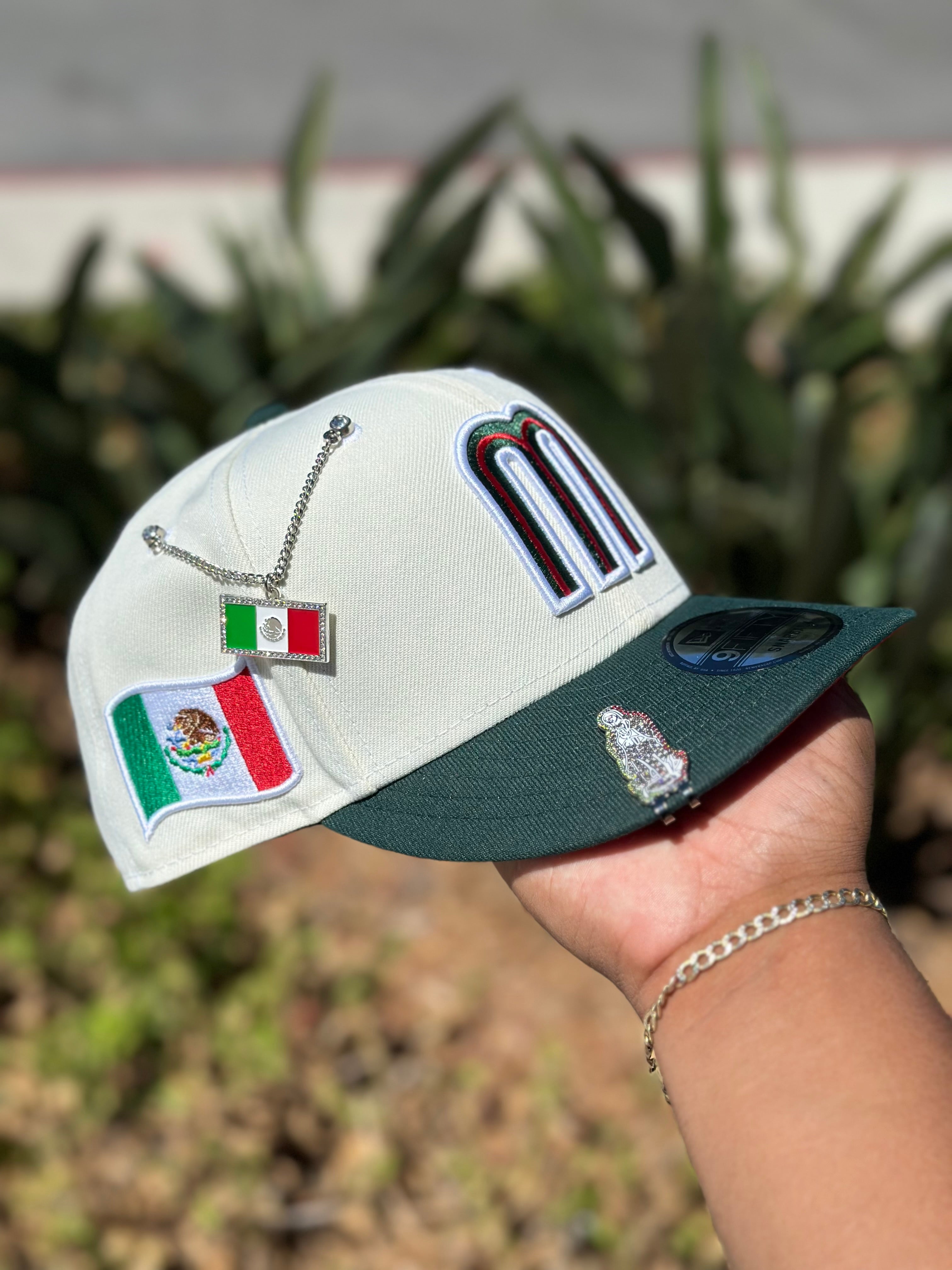 NEW ERA EXCLUSIVE 9FIFTY CHROME WHITE/GREEN MEXICO SNAPBACK W/ MEXICO FLAG SIDE PATCH