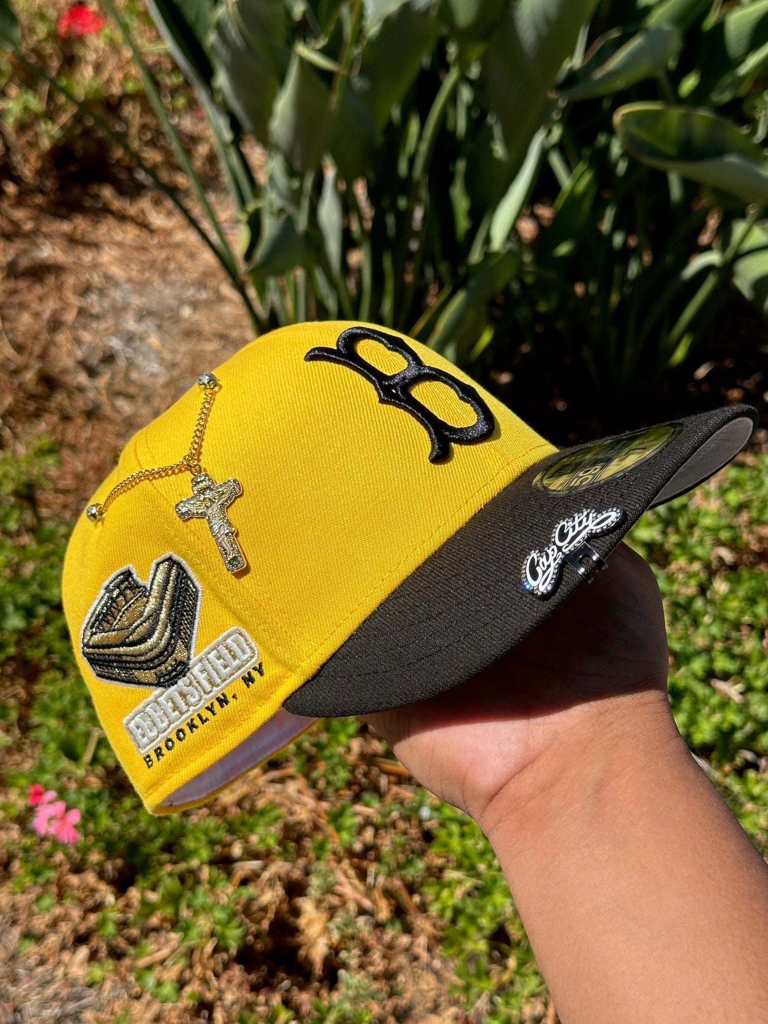 NEW ERA EXCLUSIVE 59FIFTY YELLOW/BLACK BROOKLYN DODGERS W/ EBBETS FIELD SIDE PATCH