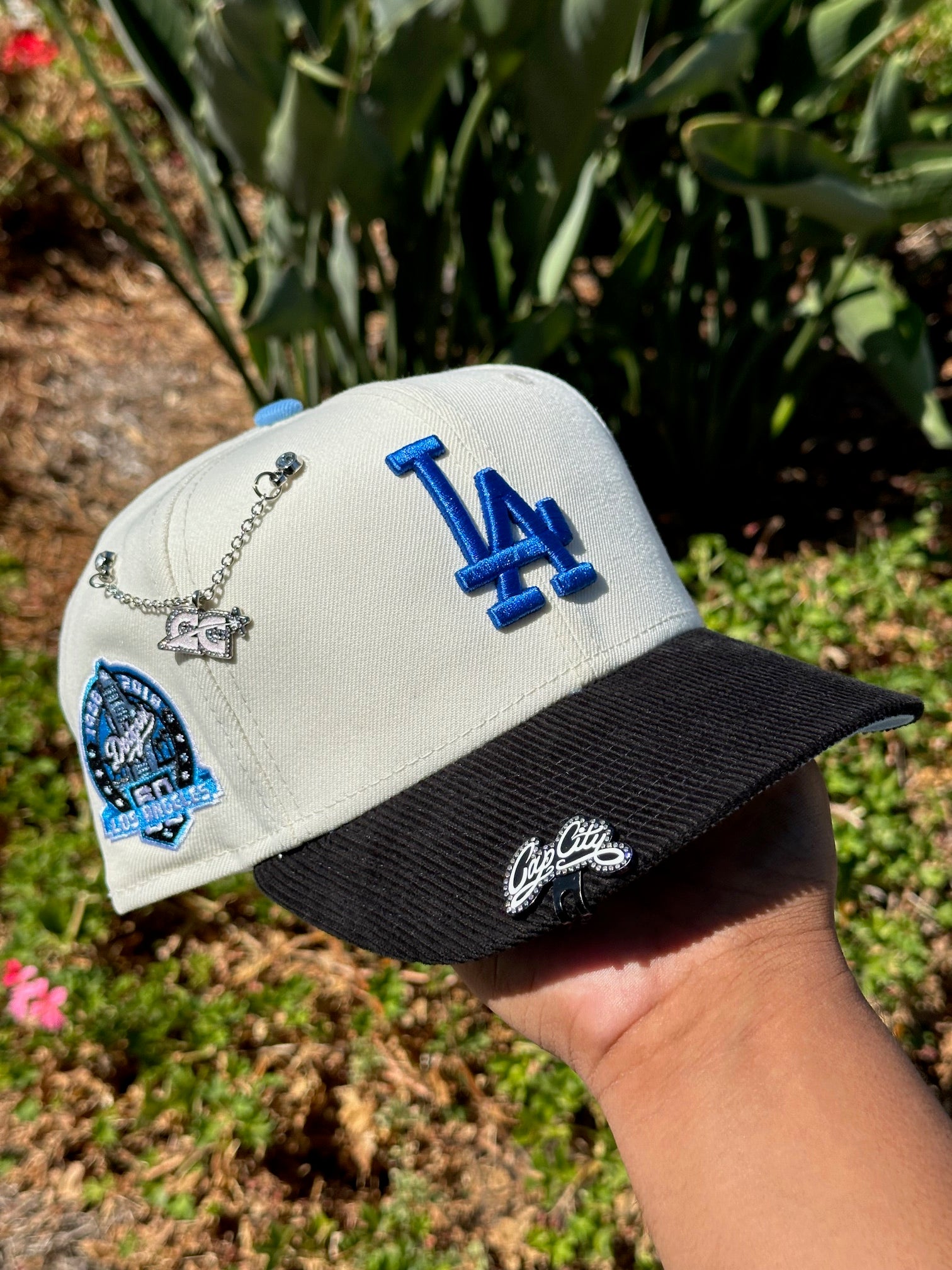 NEW ERA EXCLUSIVE 59FIFTY CHROME WHITE/CORDUROY LOS ANGELES DODGERS W/ 60TH ANNIVERSARY SIDE PATCH