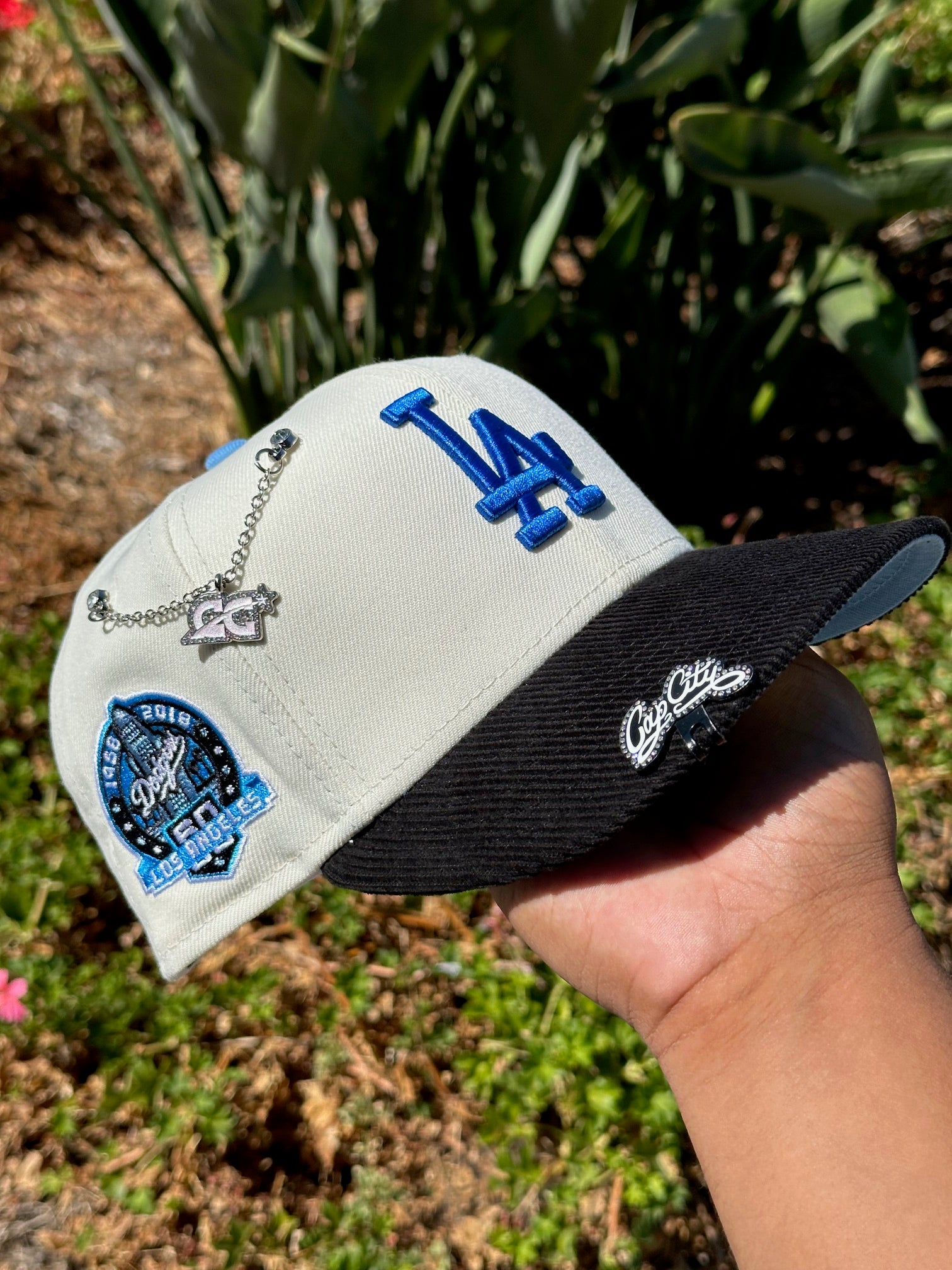 NEW ERA EXCLUSIVE 59FIFTY CHROME WHITE/CORDUROY LOS ANGELES DODGERS W/ 60TH ANNIVERSARY SIDE PATCH