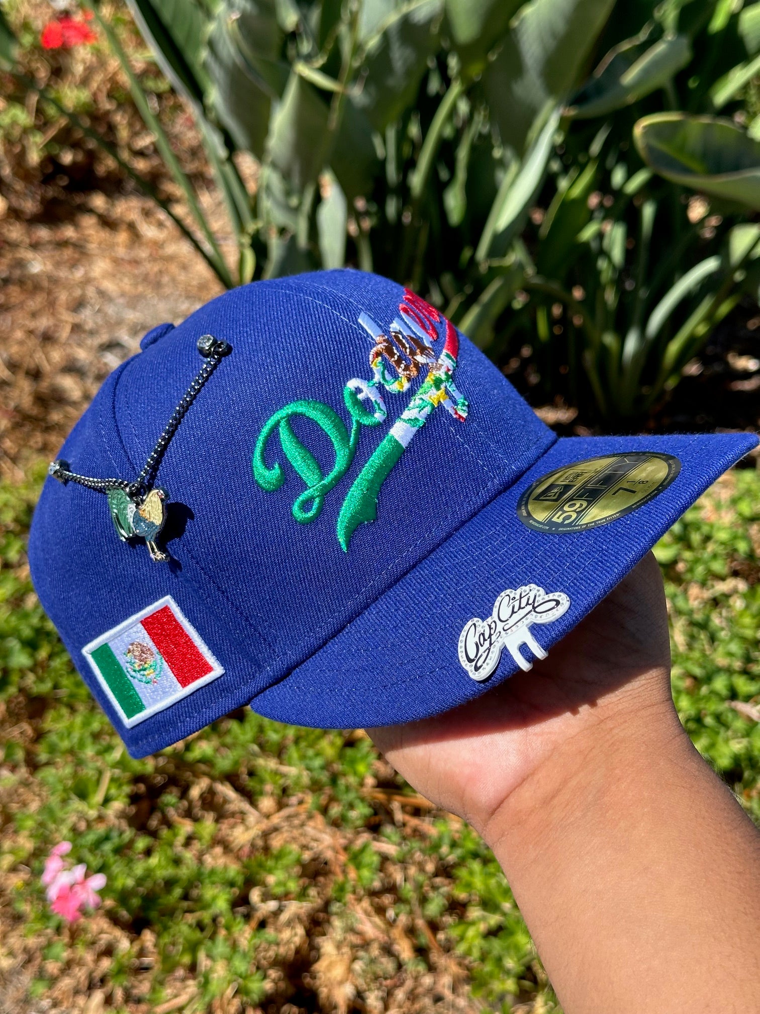 NEW ERA 59FIFTY EXCLUSIVE BLUE LOS ANGELES DODGERS SCRIPT W/ MEXICO FLAG SIDE PATCH