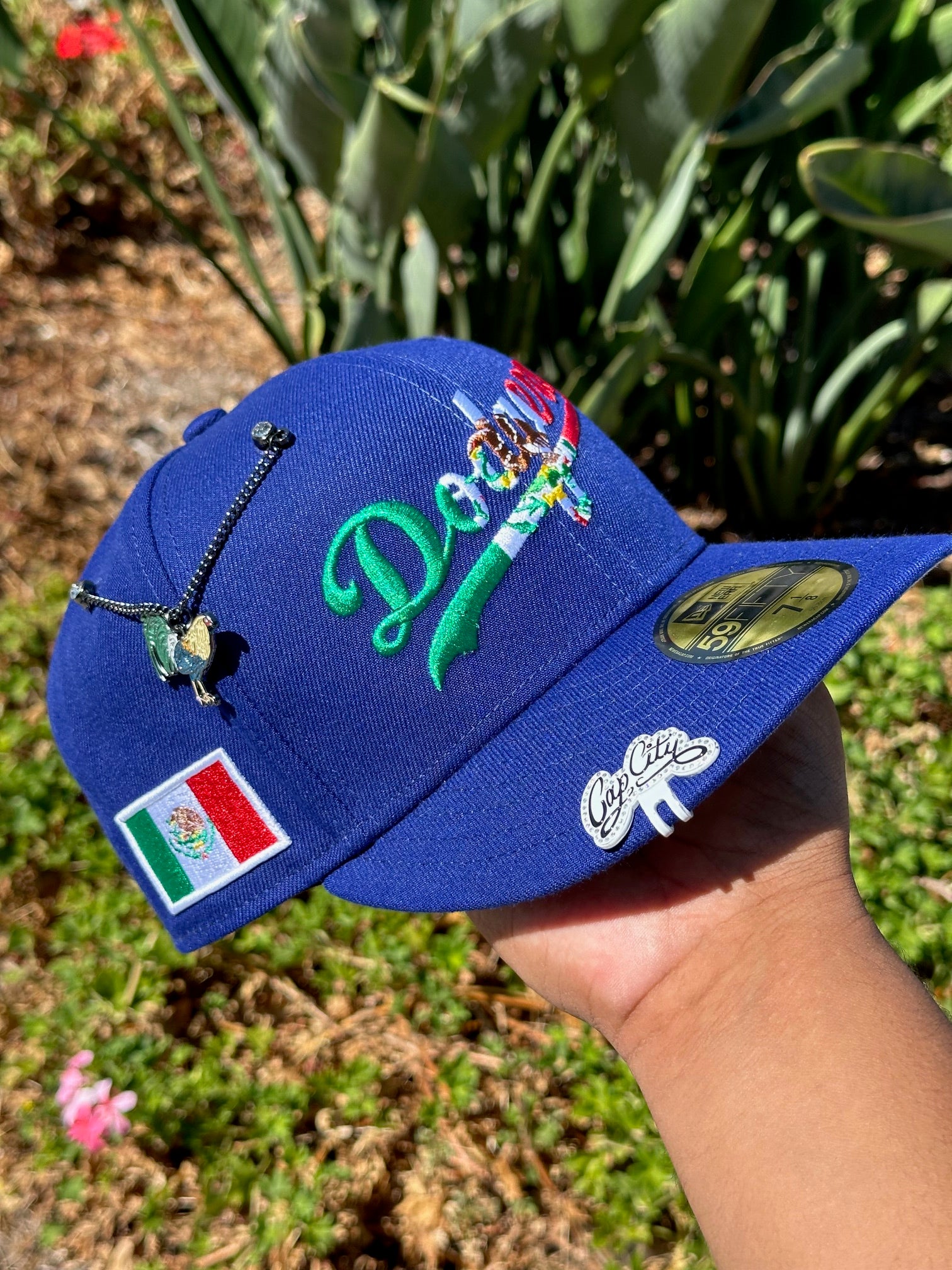 NEW ERA 59FIFTY EXCLUSIVE BLUE LOS ANGELES DODGERS SCRIPT W/ MEXICO FLAG SIDE PATCH