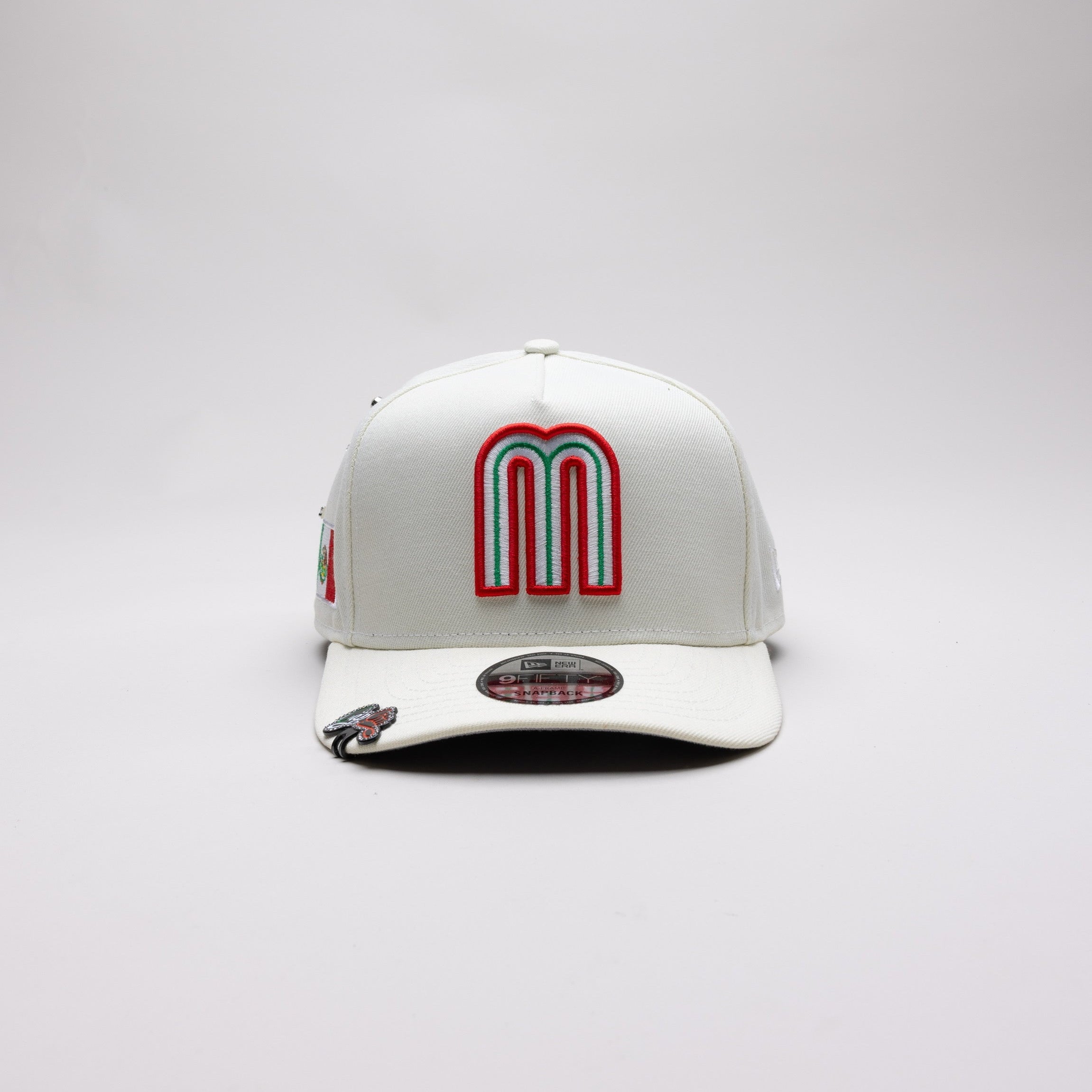 NEW ERA EXCLUSIVE 9FIFTY A-FRAME WHITE MEXICO W/ MEXICO FLAG SIDE PATCH