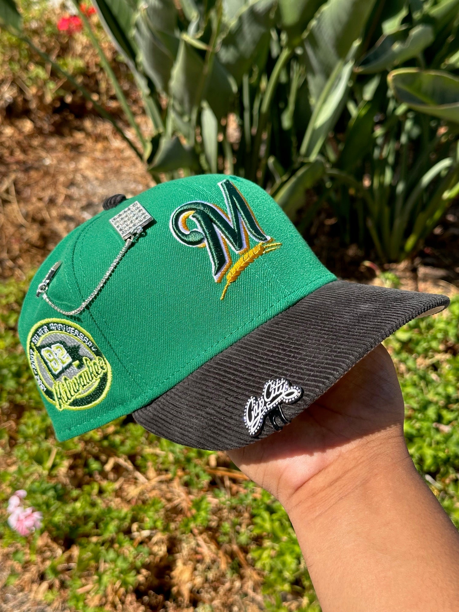 NEW ERA EXCLUSIVE 59FIFTY GREEN/CORDUROY MILWAUKEE BREWERS W/ SILVER ANNIVERSARY  SIDE PATCH