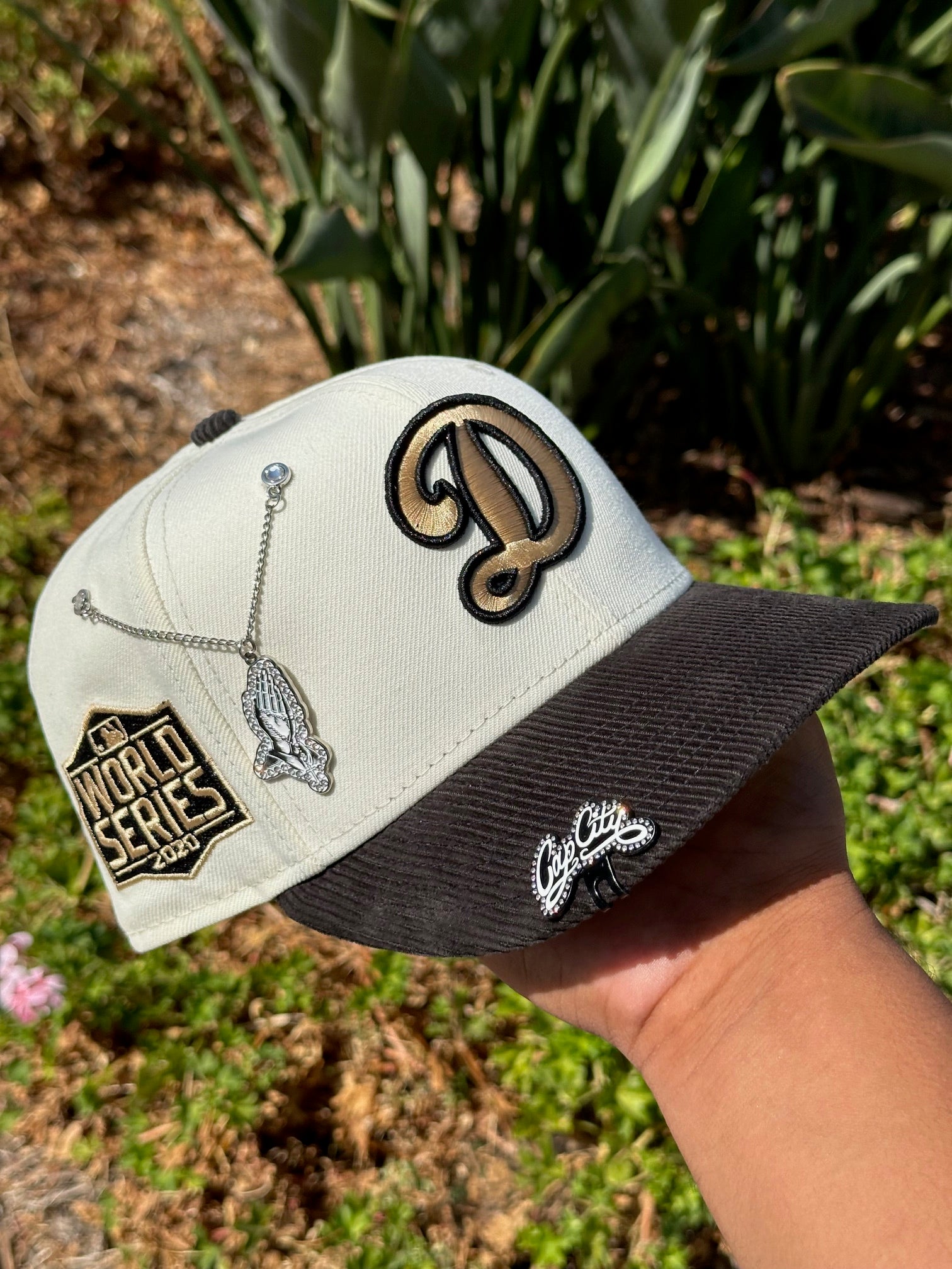 NEW ERA EXCLUSIVE 59FIFTY CHROME WHITE/CORDUROY LOS ANGELES DODGERS W/ 2020 WORLD SERIES SIDE PATCH