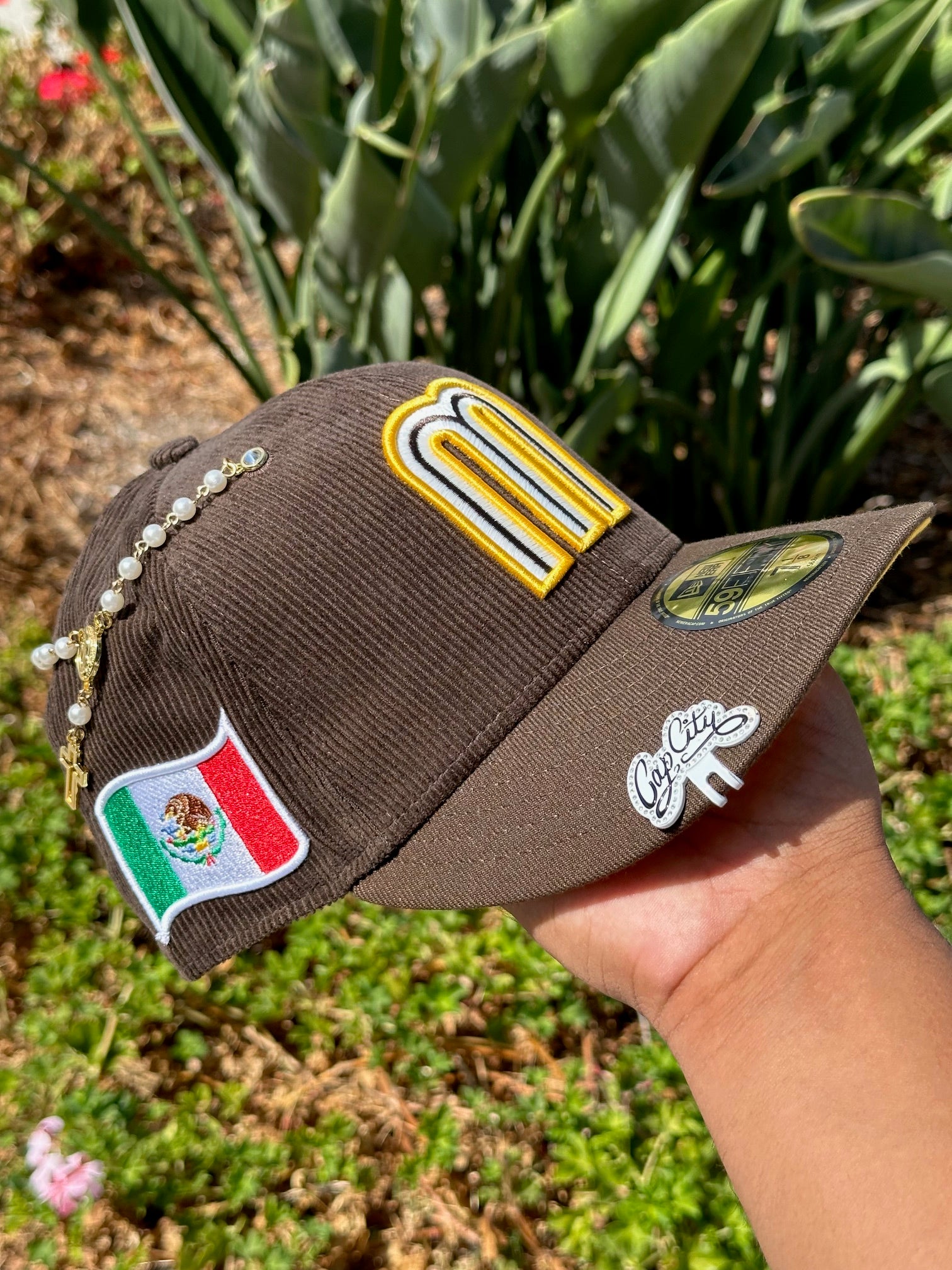 NEW ERA EXCLUSIVE 59FIFTY BROWN CORDUROY/WALNUT MEXICO W/ MEXICO FLAG SIDE PATCH