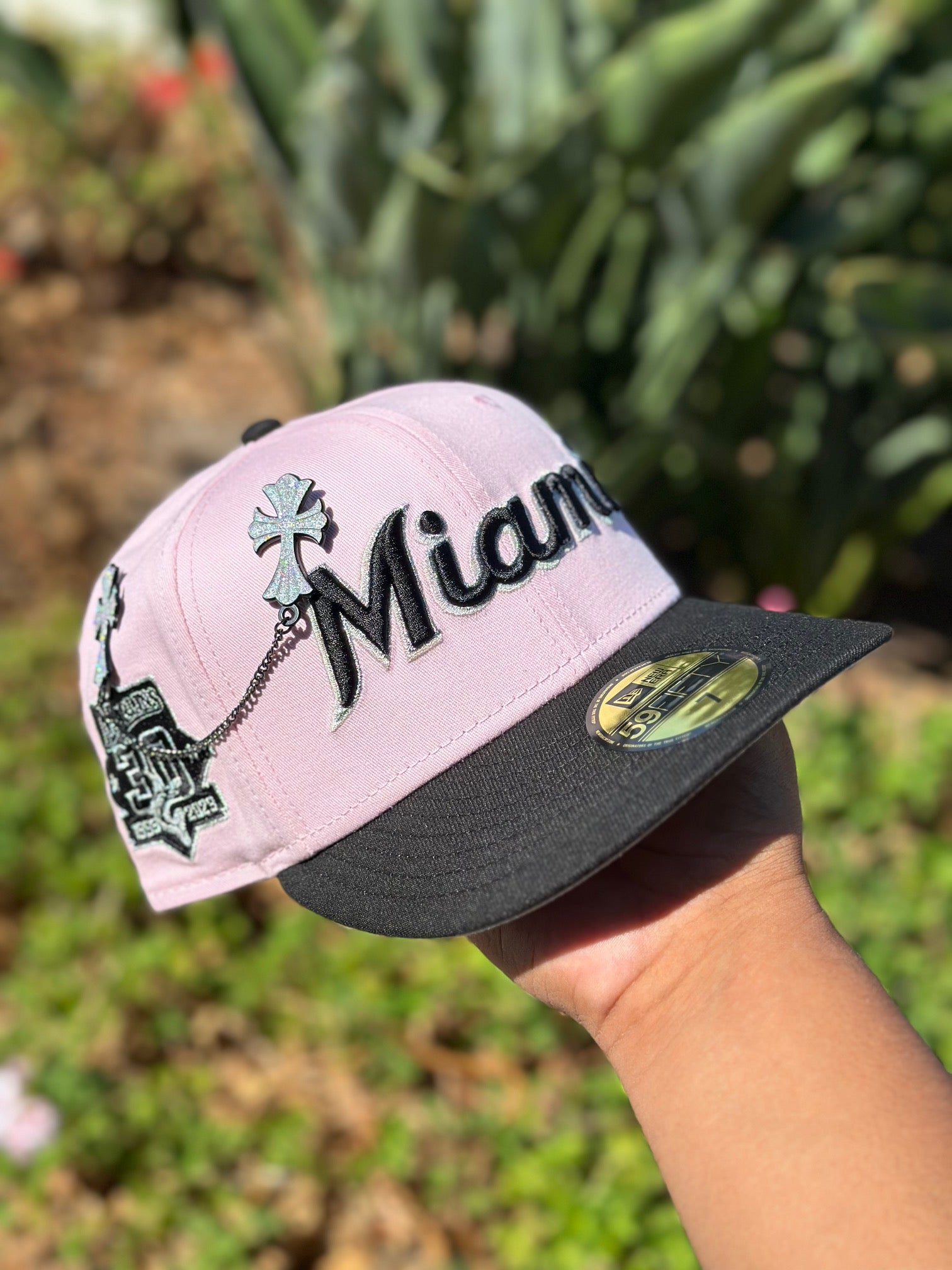 NEW ERA EXCLUSIVE 59FIFTY PINK/BLACK MIAMI MARLINS SCRIPT W/ 30TH ANNIVERSARY PATCH