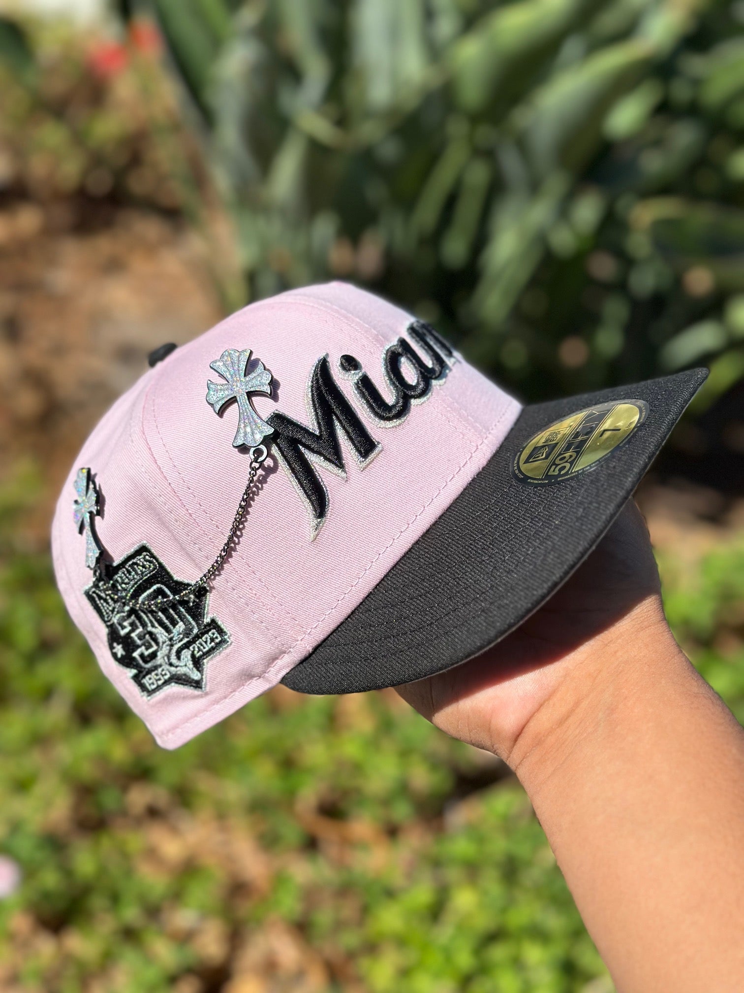 NEW ERA EXCLUSIVE 59FIFTY PINK/BLACK MIAMI MARLINS SCRIPT W/ 30TH ANNIVERSARY PATCH